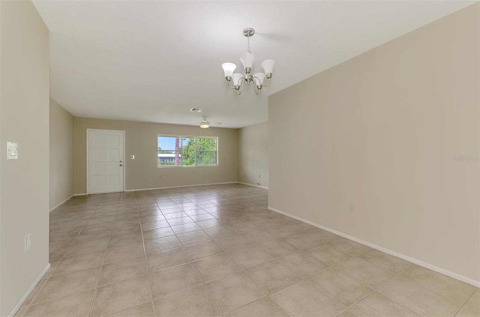 Open Dining Area to Living Room - 1331 TUDOR RD, ENGLEWOOD