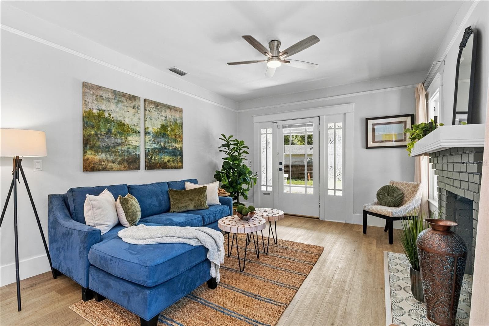 Single Family Residence at 910 E NORTH BAY ST, TAMPA, photo 5 of 36
