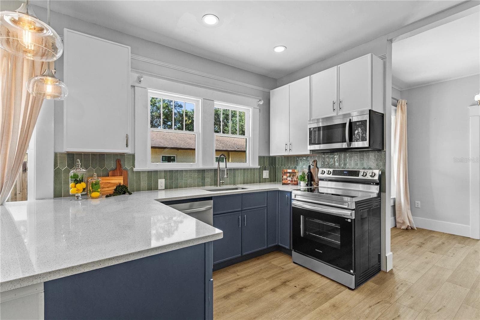Single Family Residence at 910 E NORTH BAY ST, TAMPA, photo 11 of 36