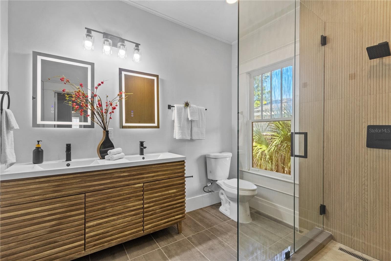 Master Bath - 910 E NORTH BAY ST, TAMPA