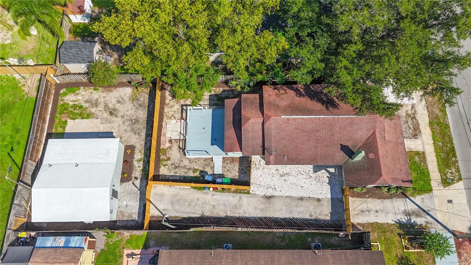 Single Family Residence at 910 E NORTH BAY ST, TAMPA, photo 35 of 36