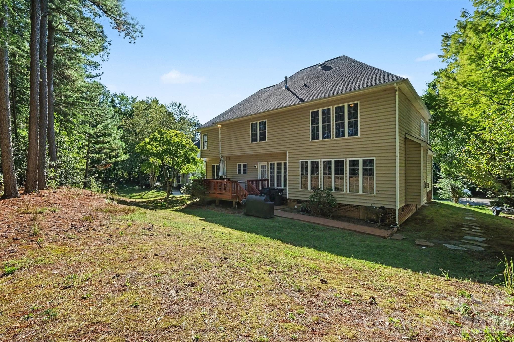 Single Family Residence at 11538 Shimmering Lake Drive, Charlotte, photo 35 of 48