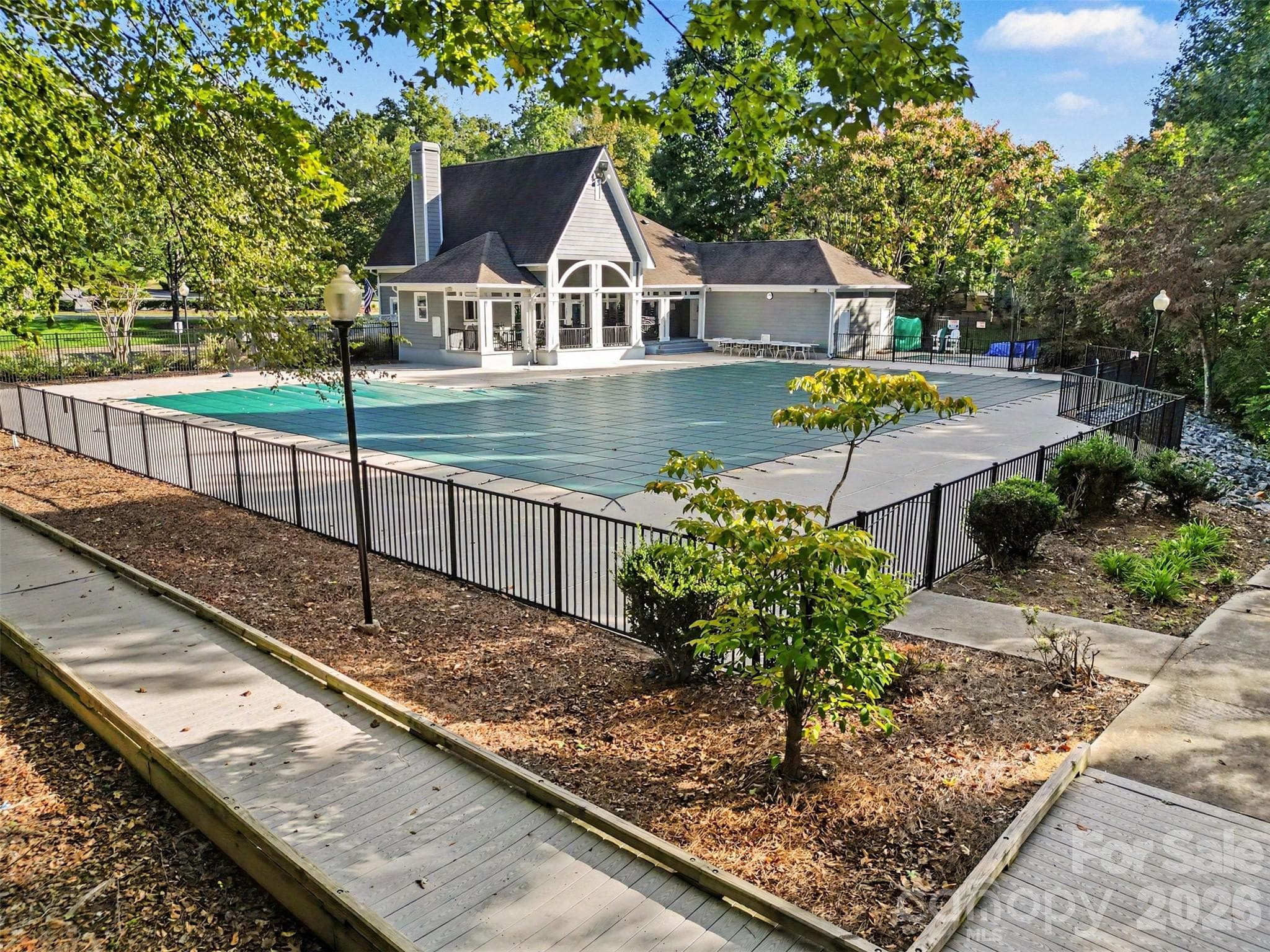 Single Family Residence at 11538 Shimmering Lake Drive, Charlotte, photo 39 of 48