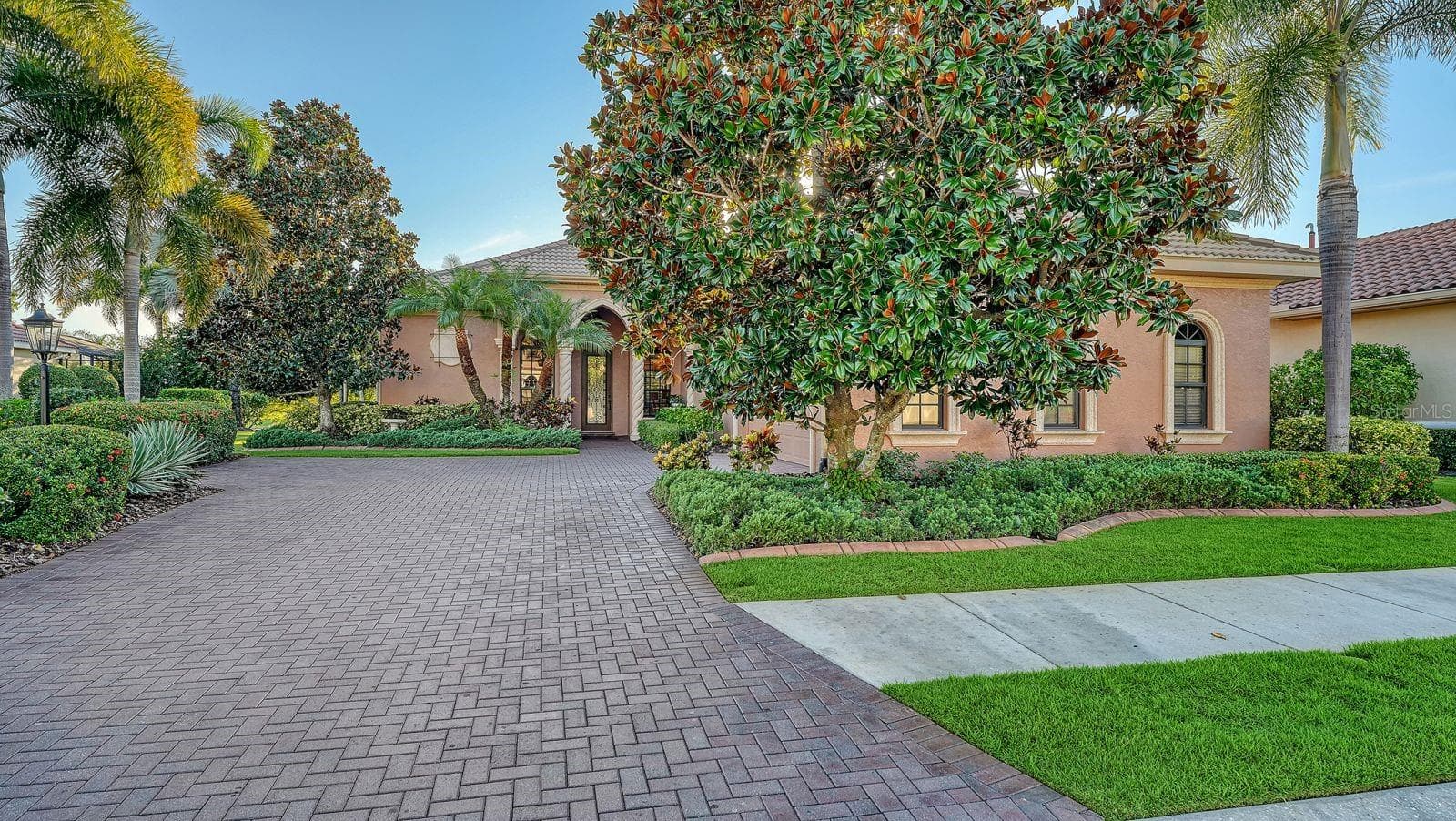 Single Family Residence at 7836 VALDERRAMA WAY, LAKEWOOD RANCH, photo 15 of 82