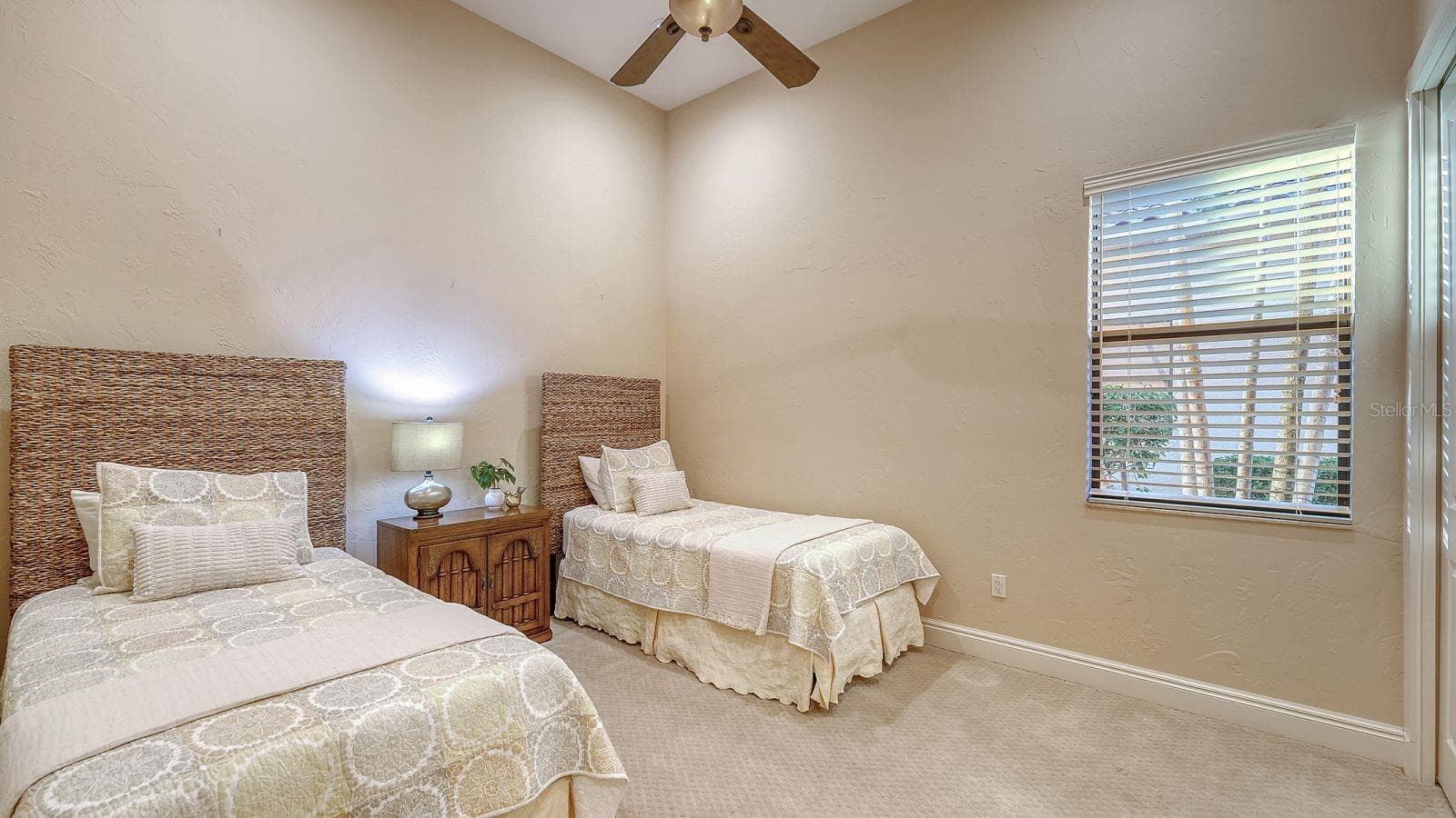 Single Family Residence at 7836 VALDERRAMA WAY, LAKEWOOD RANCH, photo 32 of 82