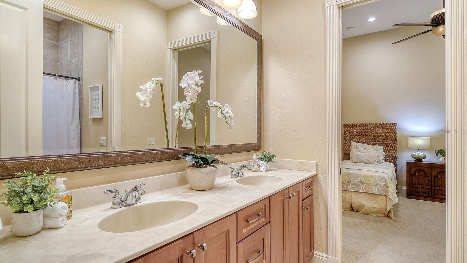 Single Family Residence at 7836 VALDERRAMA WAY, LAKEWOOD RANCH, photo 34 of 82