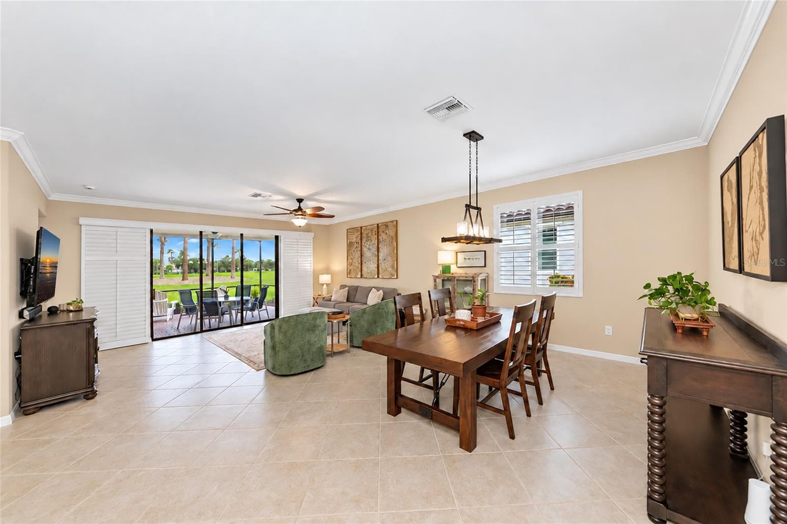 Single Family Residence at 7027 QUIET CREEK DR, BRADENTON, photo 7 of 75