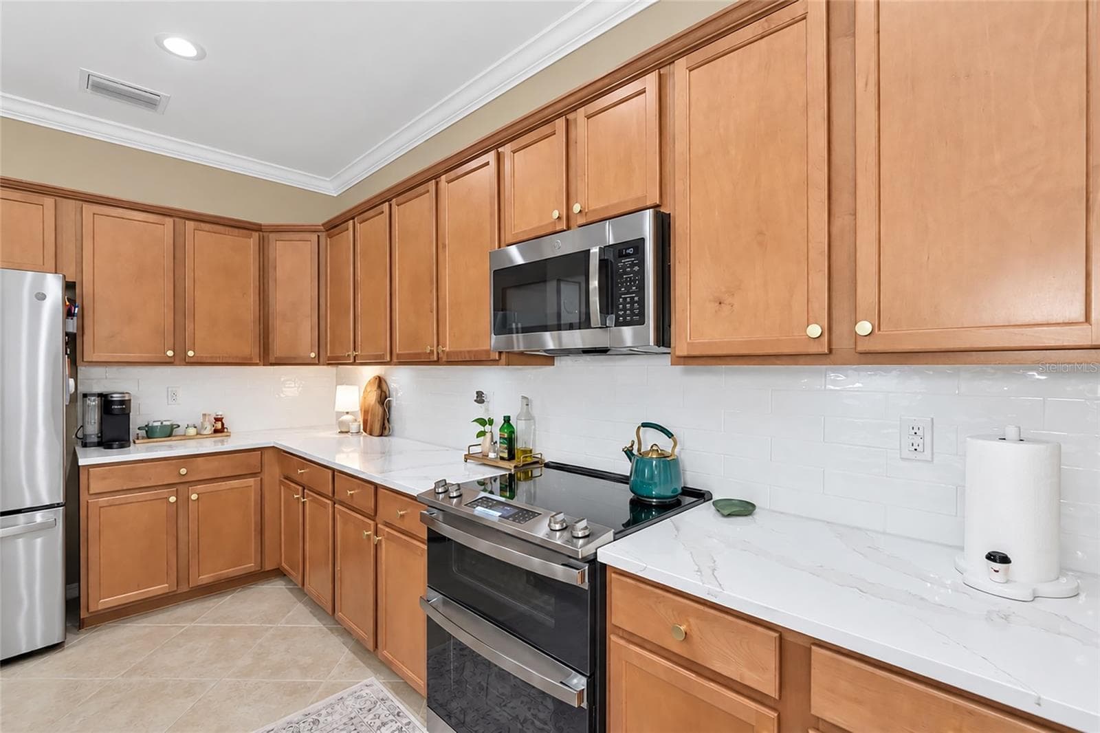 Single Family Residence at 7027 QUIET CREEK DR, BRADENTON, photo 13 of 75