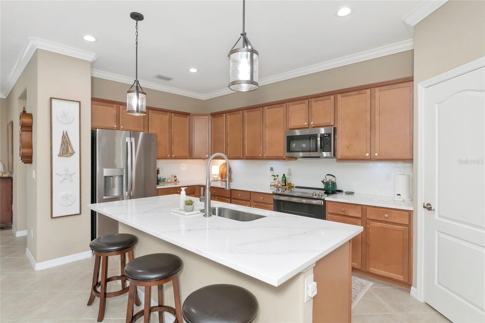 Single Family Residence at 7027 QUIET CREEK DR, BRADENTON, photo 17 of 75