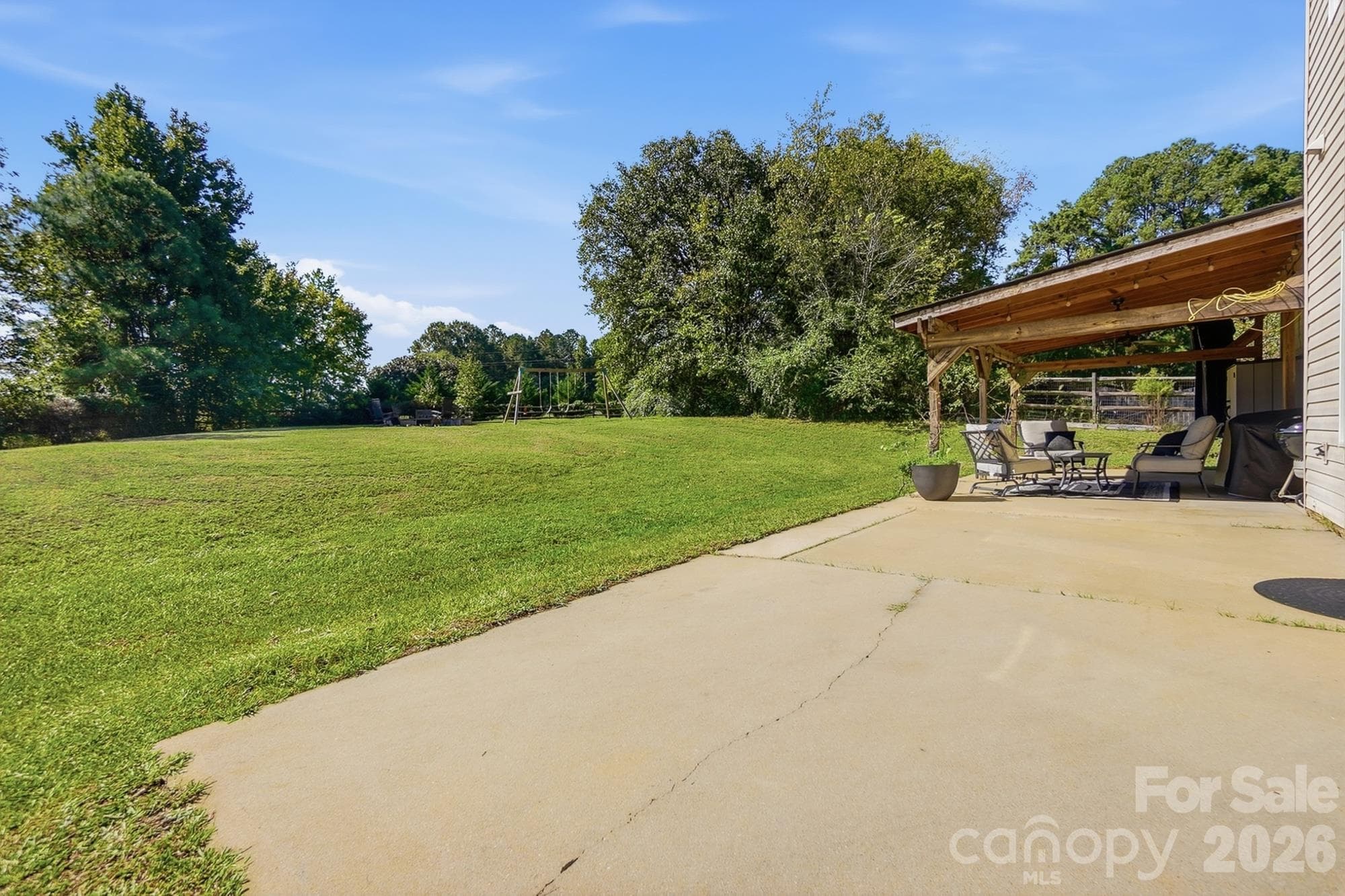 Single Family Residence at 2822 Carriage Crossing Drive, Matthews, photo 30 of 37