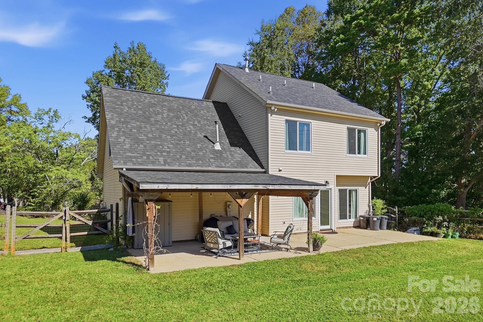 Single Family Residence at 2822 Carriage Crossing Drive, Matthews, photo 33 of 37