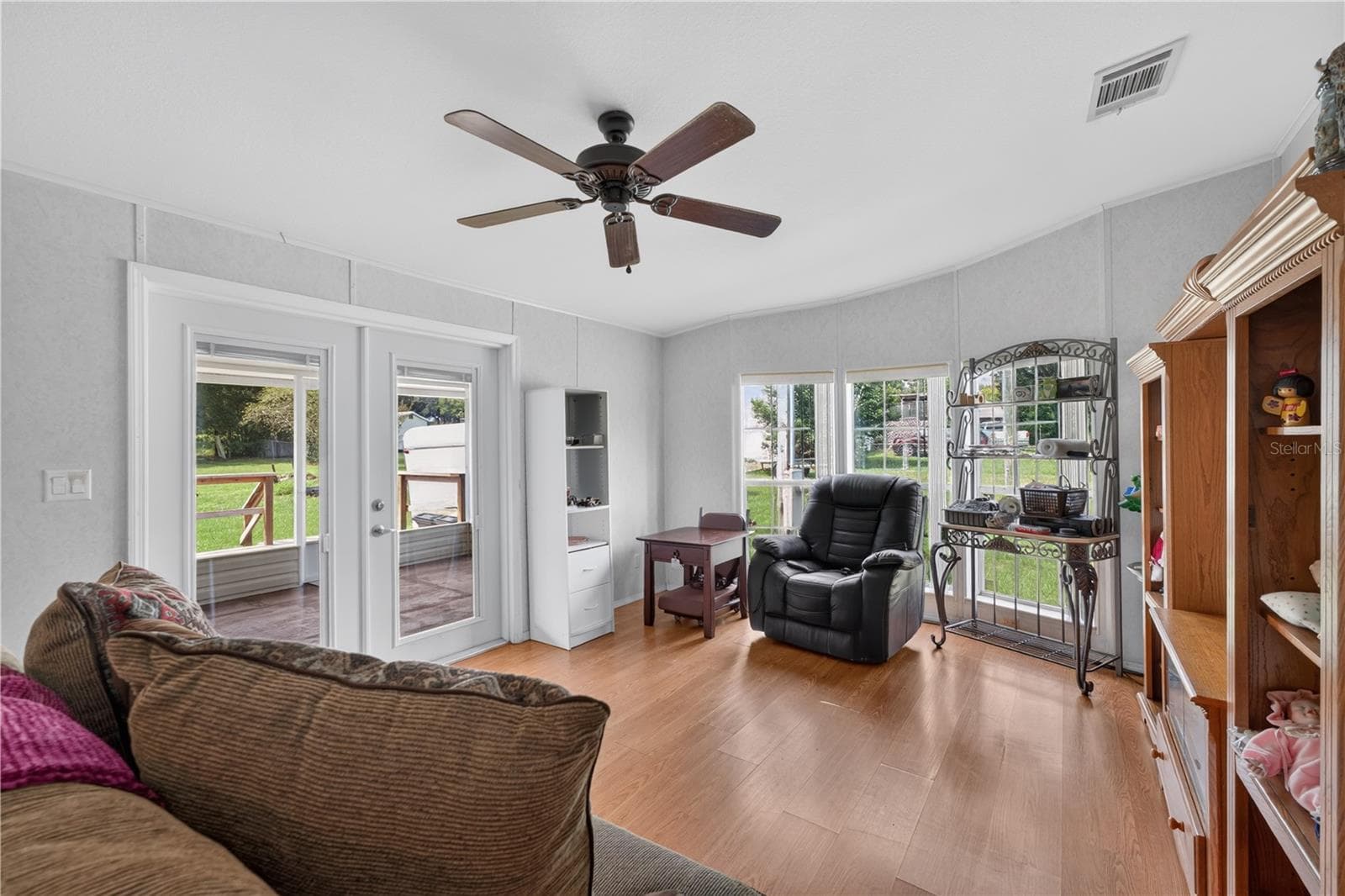 Living Room - 8425 HEATHER DR, ZEPHYRHILLS