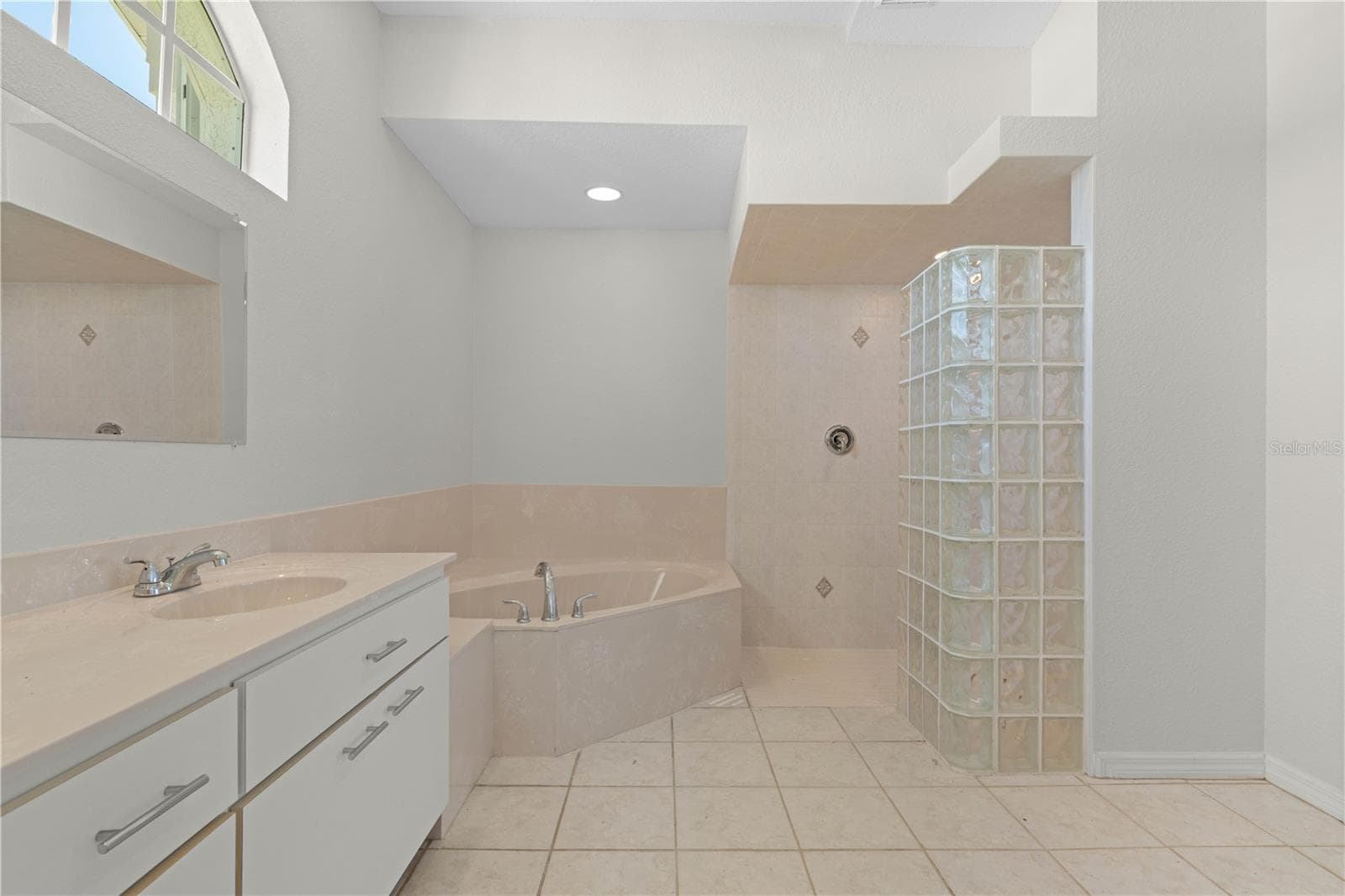 Single Family Residence at 3853 BORDEAUX DR, PUNTA GORDA, photo 46 of 67