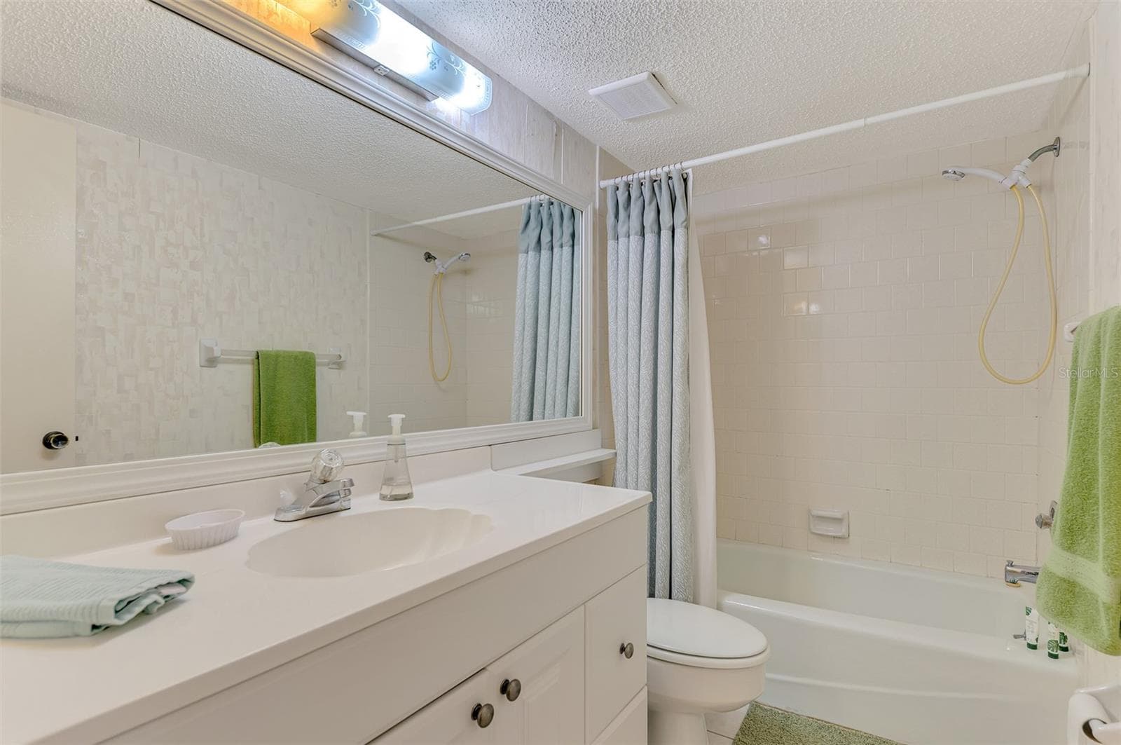 Condominium at 1555 TARPON CENTER DR #I-161, VENICE, photo 30 of 63