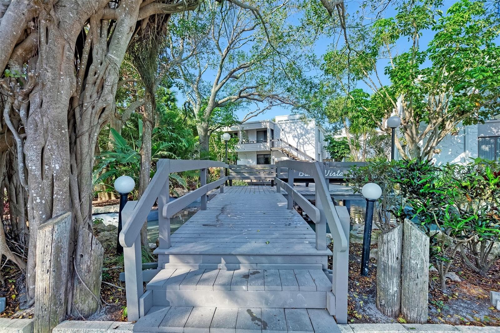 Condominium at 1555 TARPON CENTER DR #I-161, VENICE, photo 40 of 63