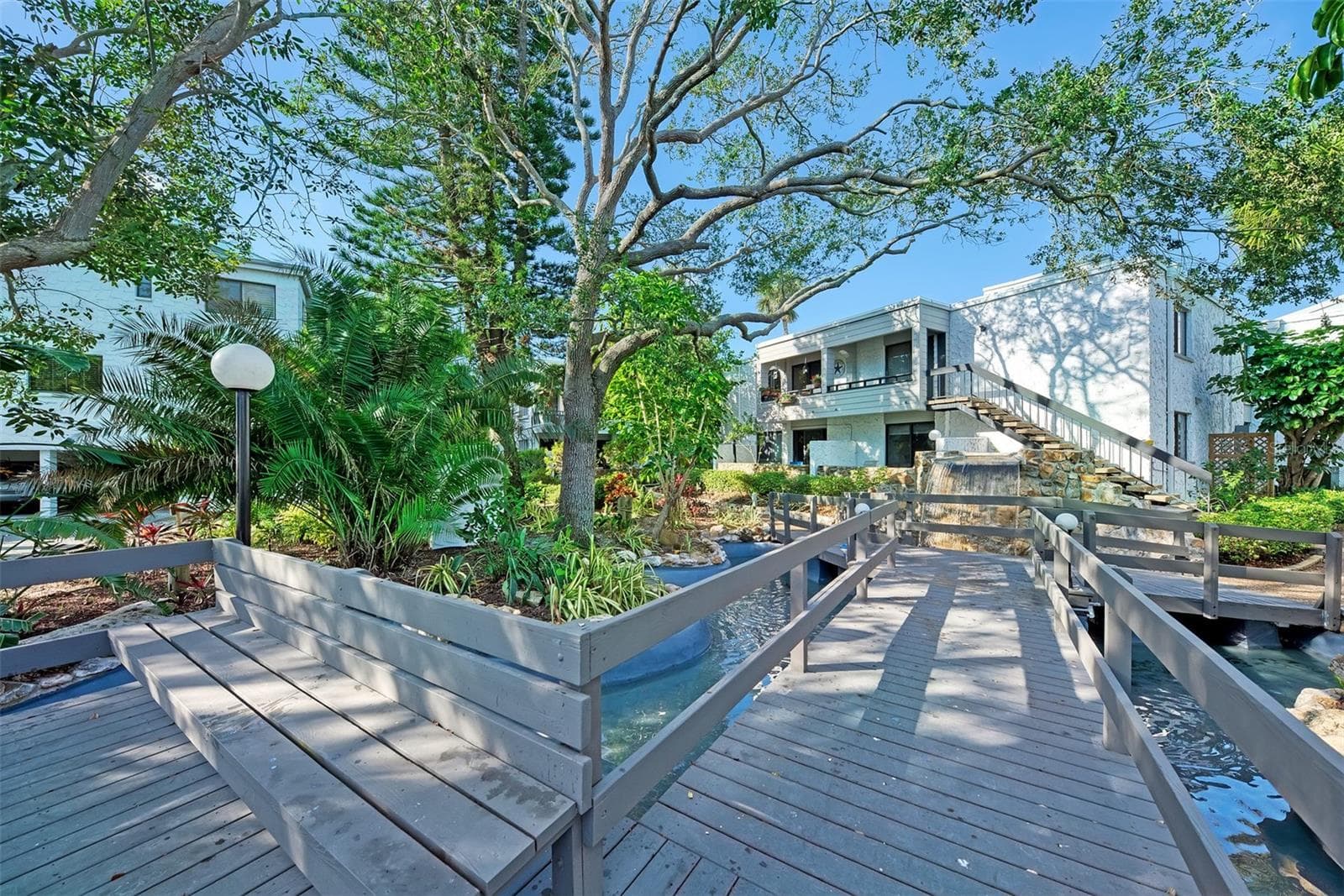 Condominium at 1555 TARPON CENTER DR #I-161, VENICE, photo 42 of 63