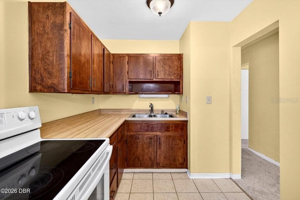 Single Family Residence at 319 MCINTOSH RD, ORMOND BEACH, photo 10 of 39