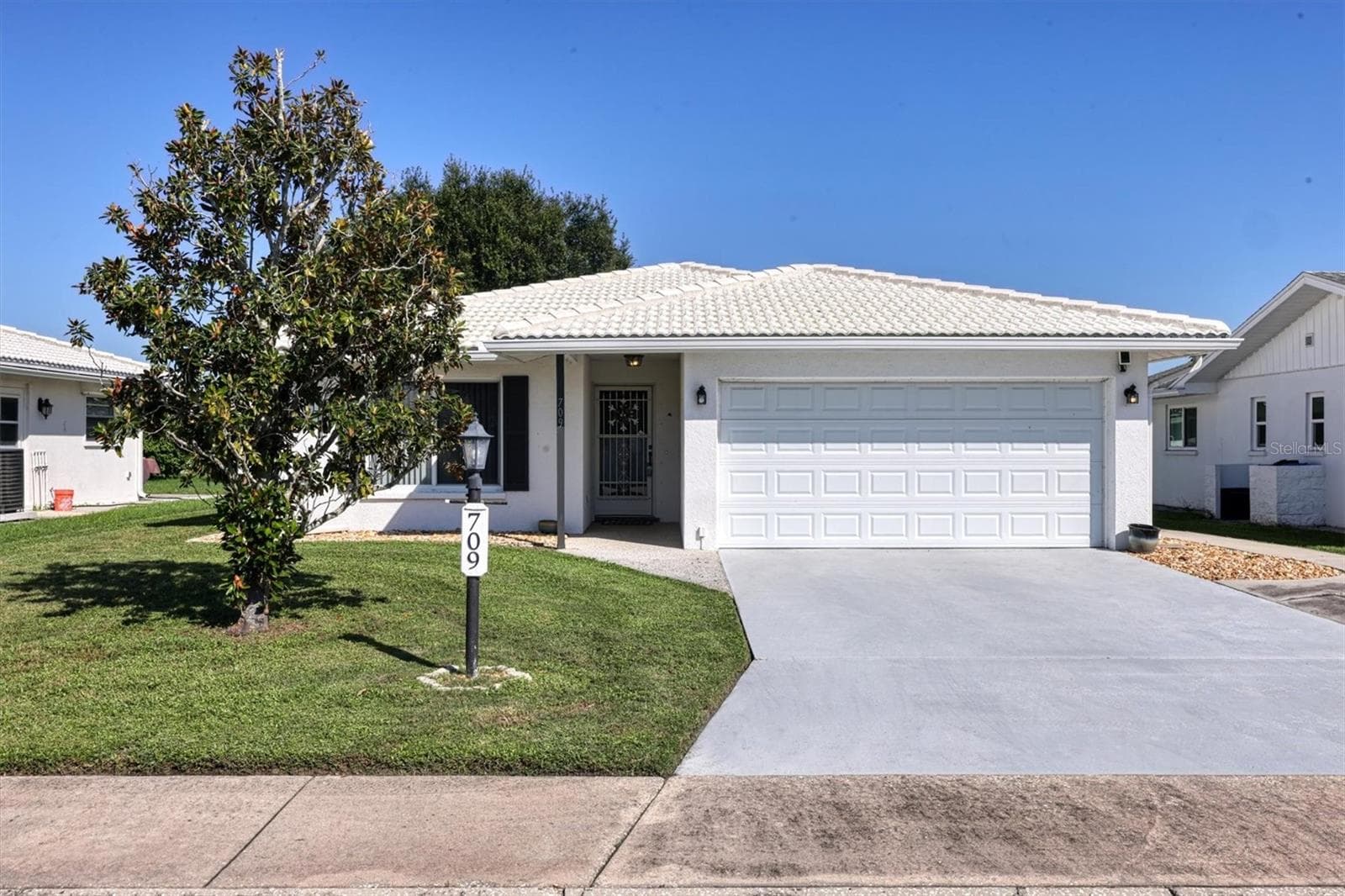 Single Family Residence at 709 HICKORY LN, BRADENTON, photo 3 of 85