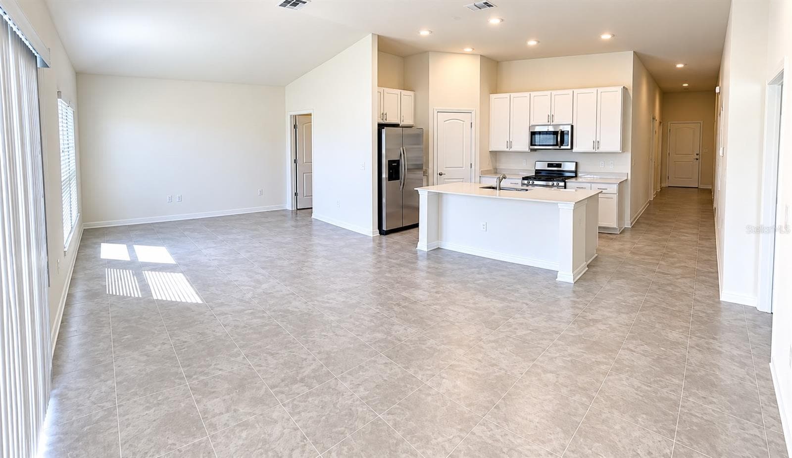 Single Family Residence at 5010 WORCHESTER DR, KISSIMMEE, photo 4 of 17