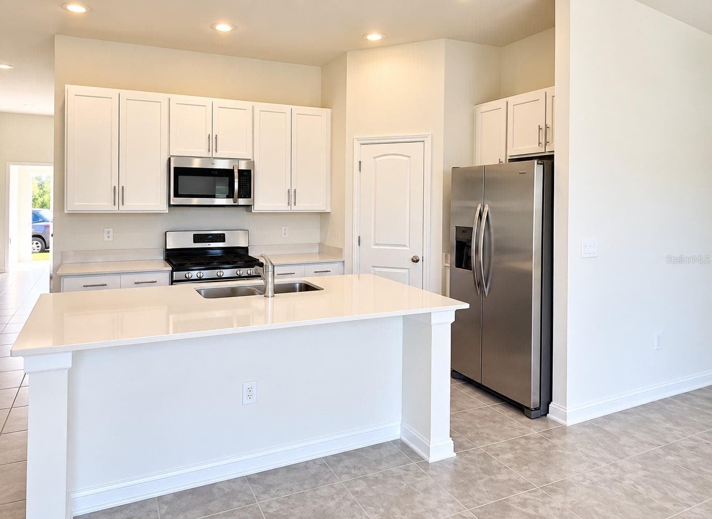 Single Family Residence at 5010 WORCHESTER DR, KISSIMMEE, photo 5 of 17