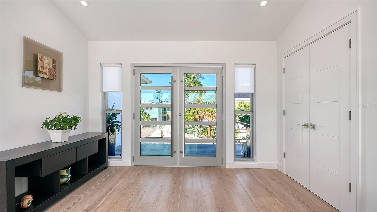 Single Family Residence at 660 PENFIELD ST, LONGBOAT KEY, photo 4 of 53