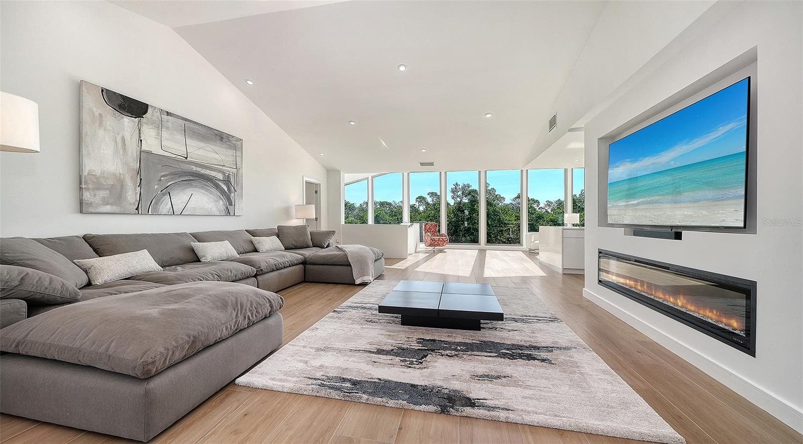 Single Family Residence at 660 PENFIELD ST, LONGBOAT KEY, photo 5 of 53