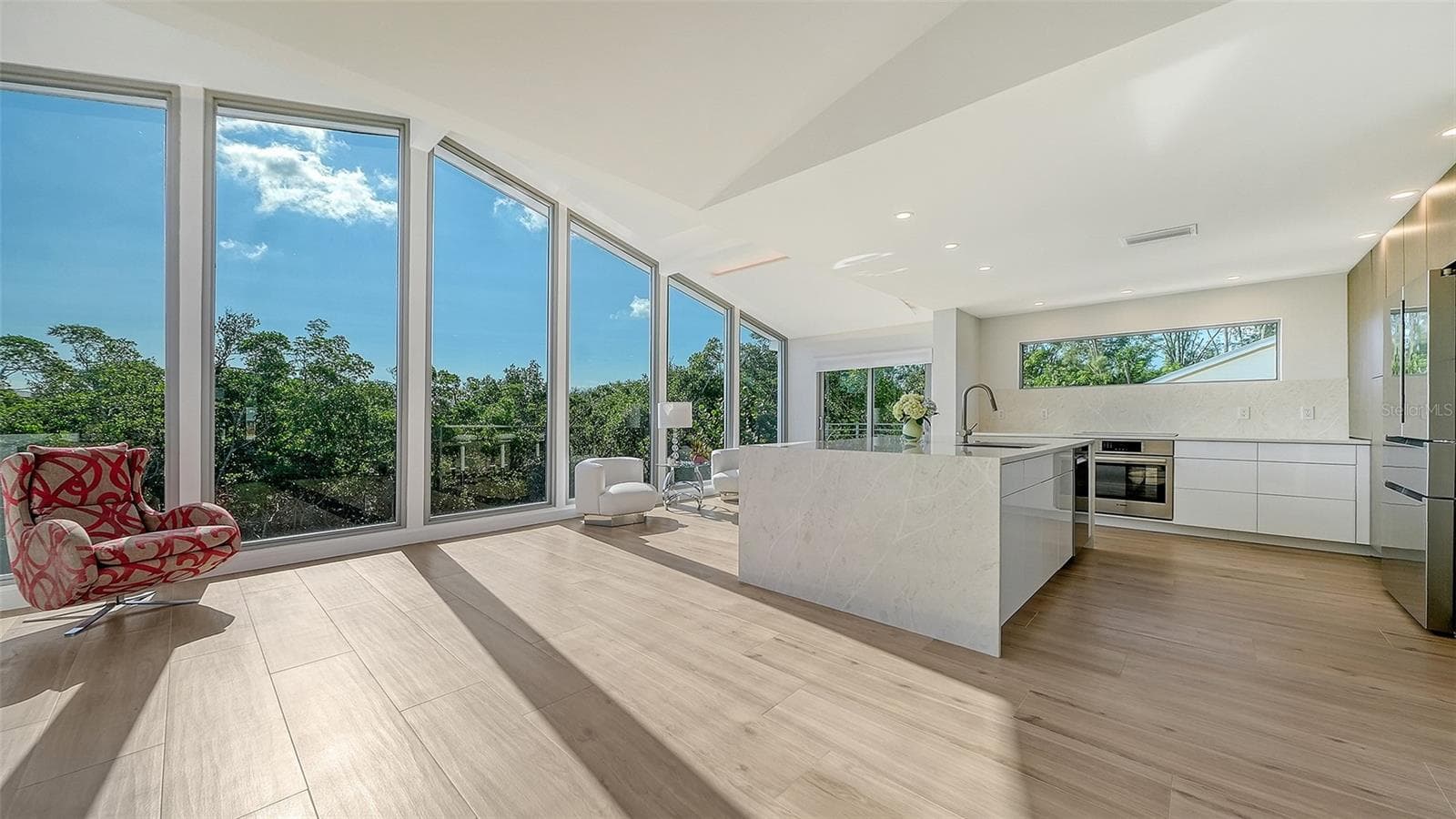 Single Family Residence at 660 PENFIELD ST, LONGBOAT KEY, photo 8 of 53