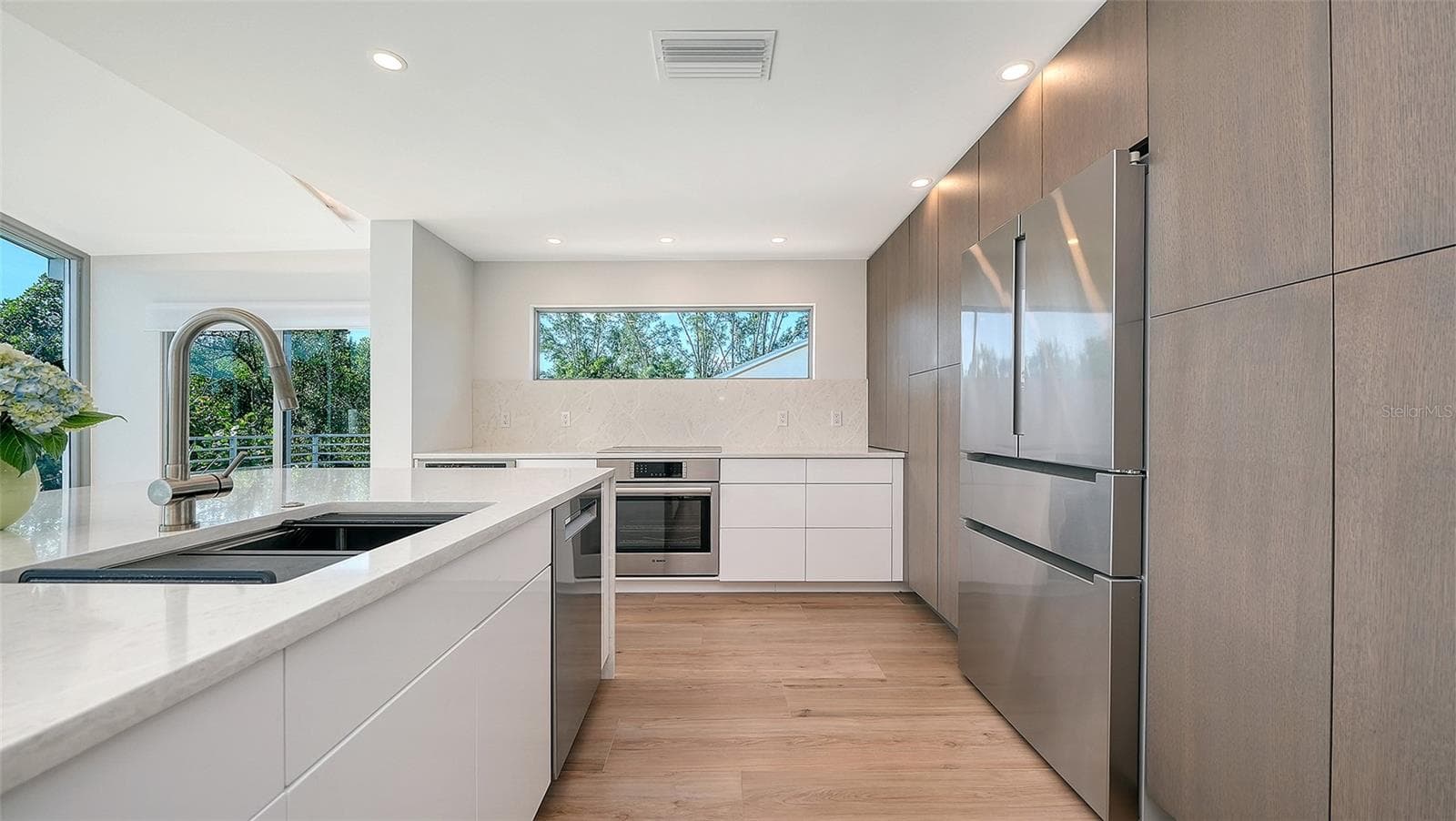 Single Family Residence at 660 PENFIELD ST, LONGBOAT KEY, photo 14 of 53