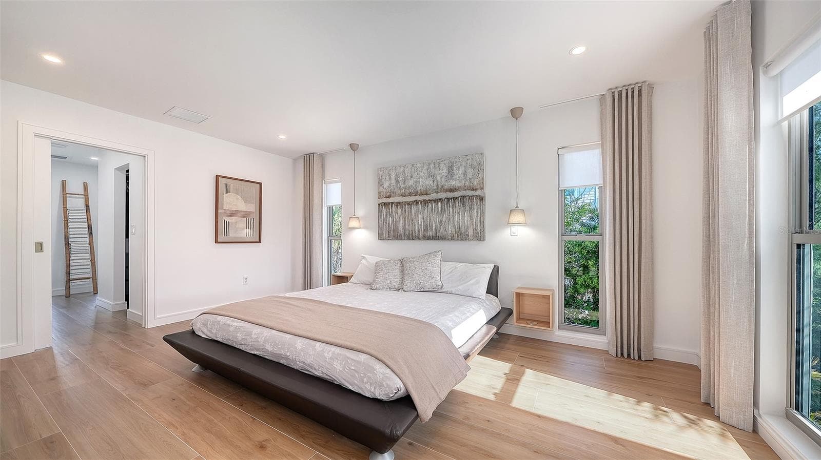 Single Family Residence at 660 PENFIELD ST, LONGBOAT KEY, photo 18 of 53