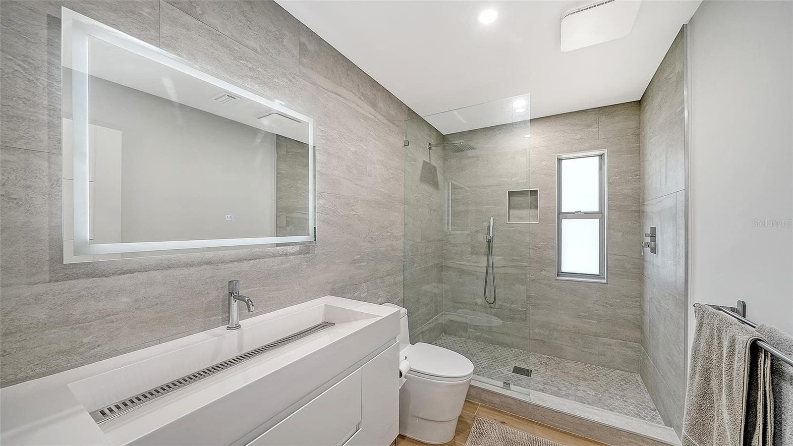 Single Family Residence at 660 PENFIELD ST, LONGBOAT KEY, photo 26 of 53
