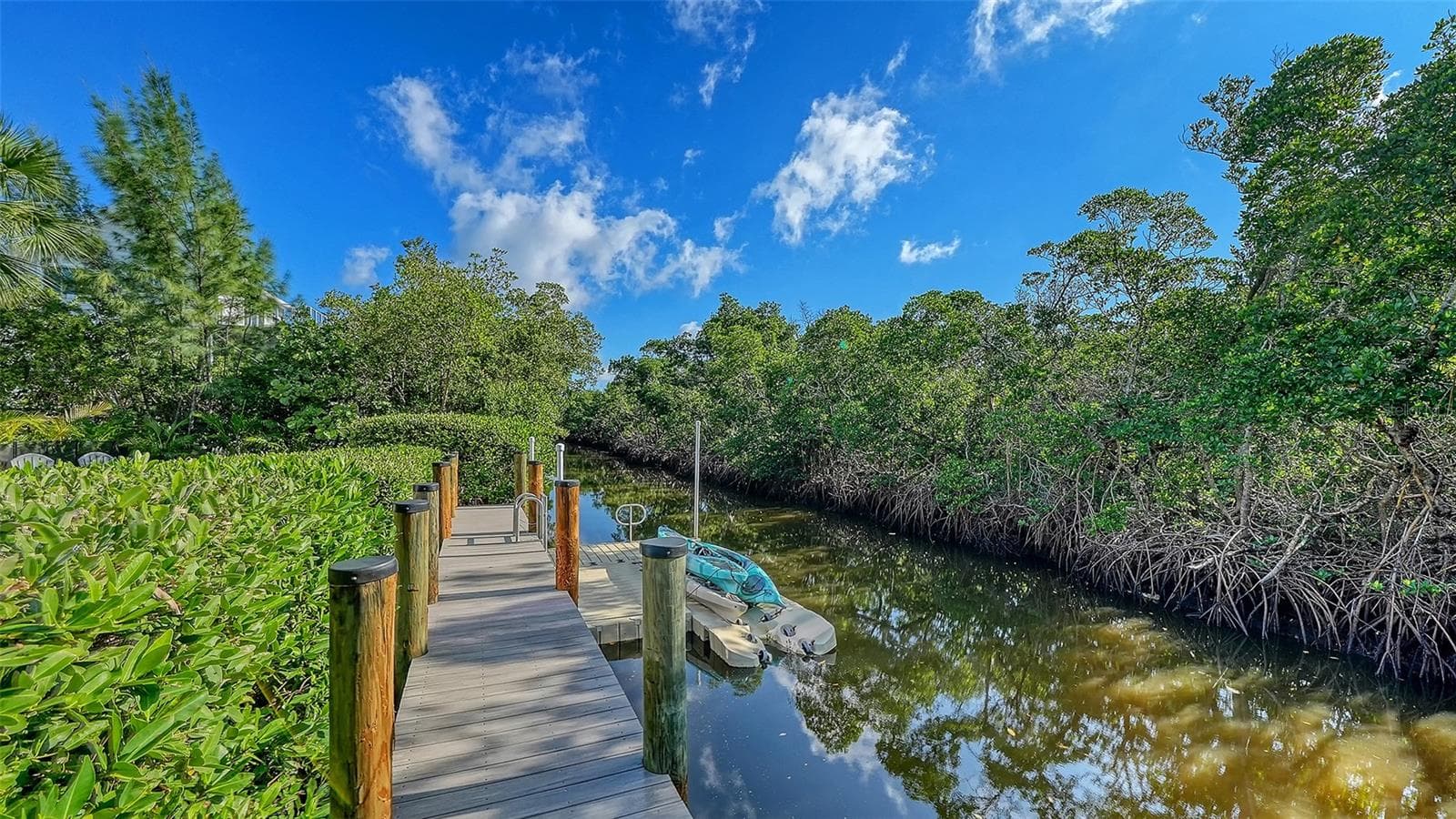 Single Family Residence at 660 PENFIELD ST, LONGBOAT KEY, photo 42 of 53