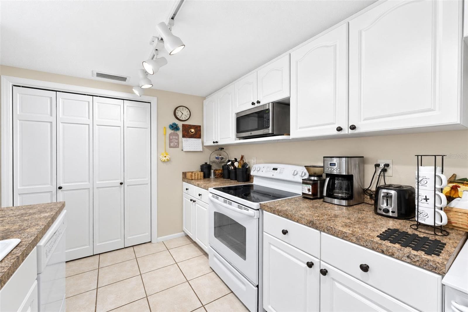 Single Family Residence at 2247 RIO DE JANEIRO AVE, PUNTA GORDA, photo 30 of 80