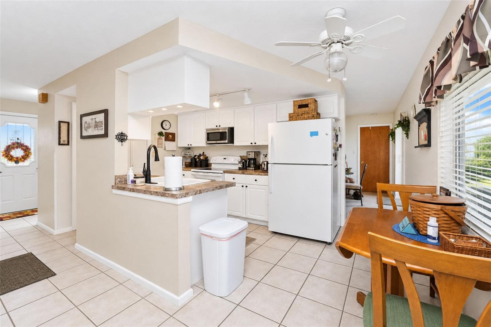Single Family Residence at 2247 RIO DE JANEIRO AVE, PUNTA GORDA, photo 31 of 80