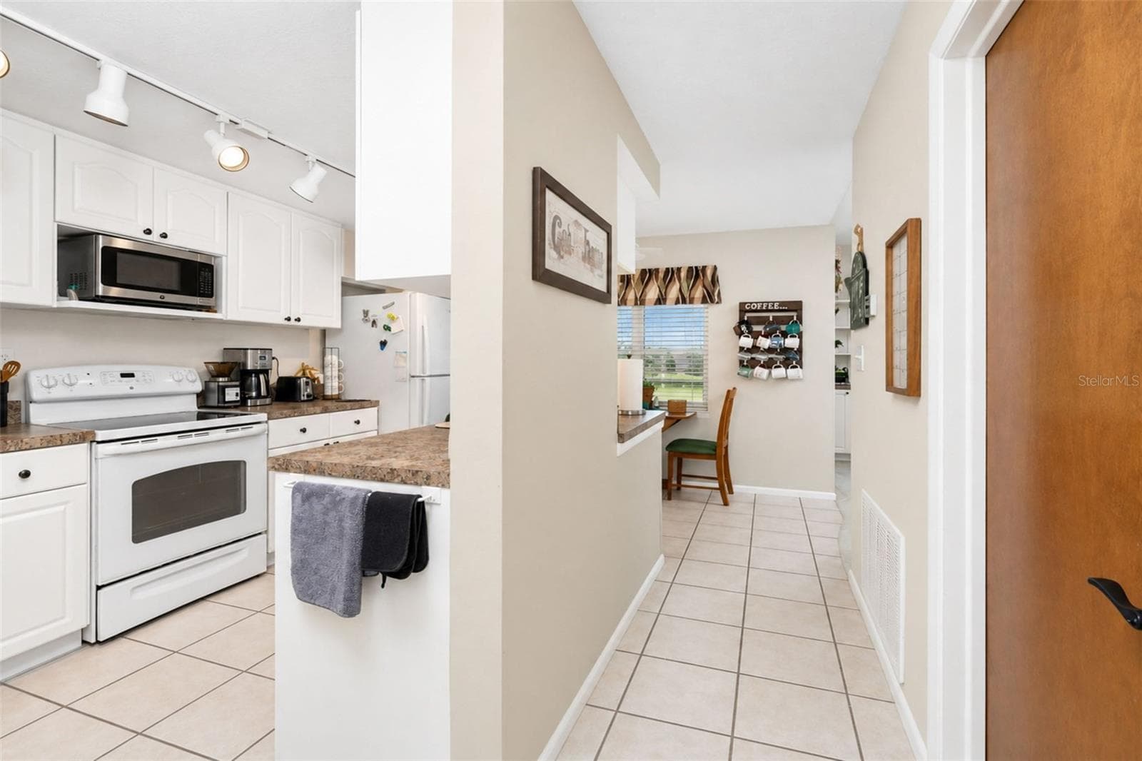 Single Family Residence at 2247 RIO DE JANEIRO AVE, PUNTA GORDA, photo 40 of 80