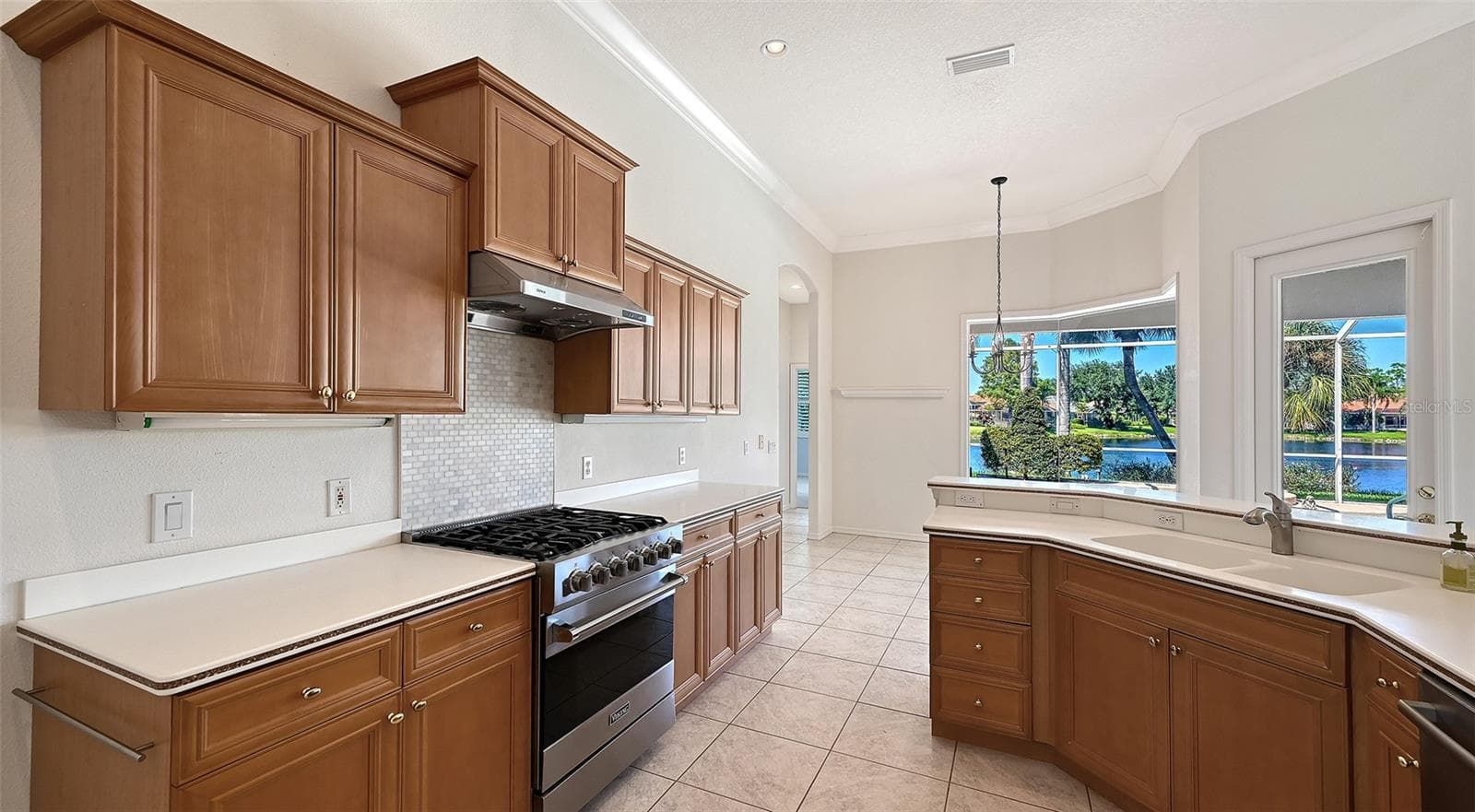 New Viking Gas Range - 335 PARK TRACE BLVD, OSPREY