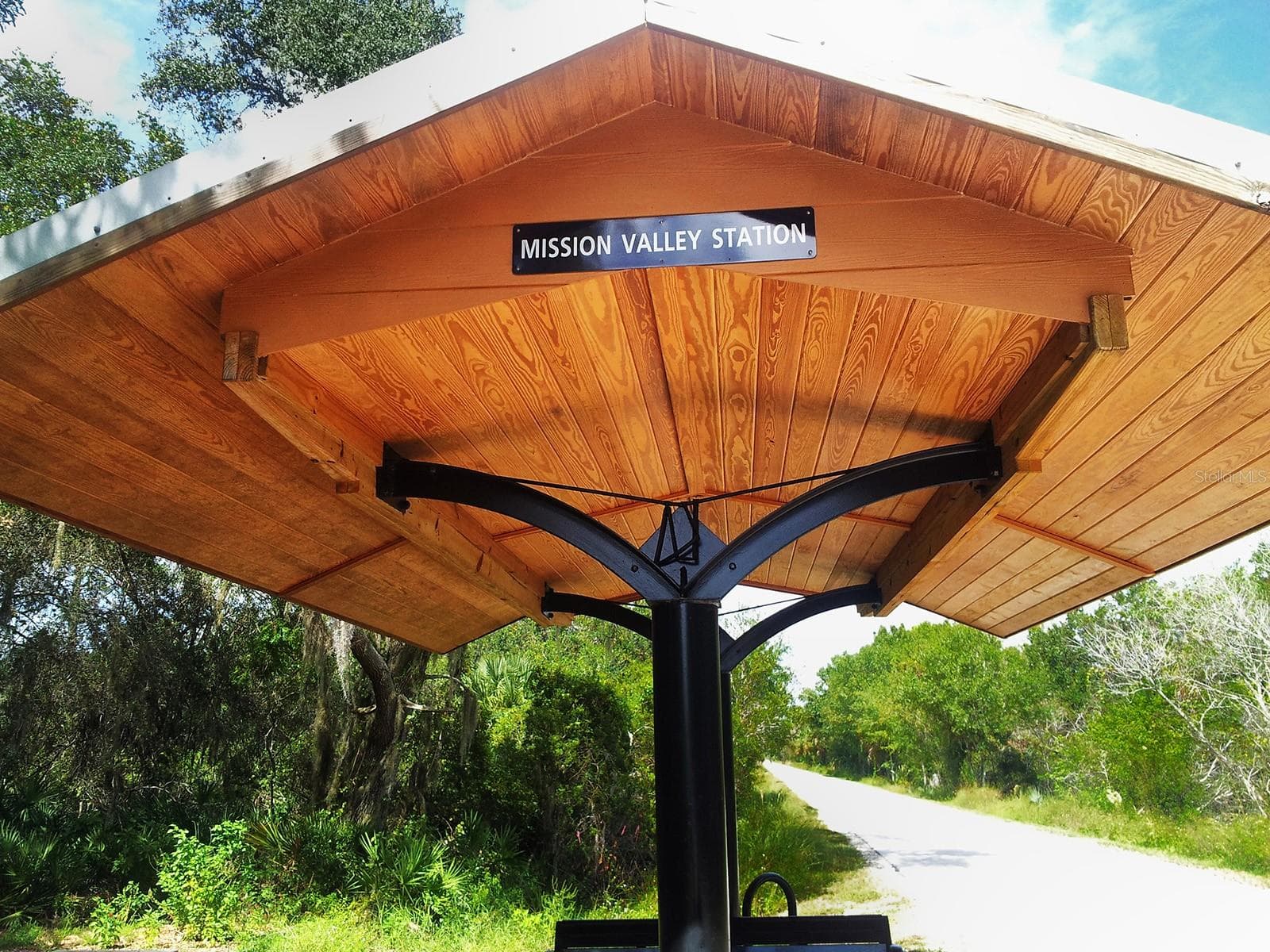 Legacy Shelter - 335 PARK TRACE BLVD, OSPREY