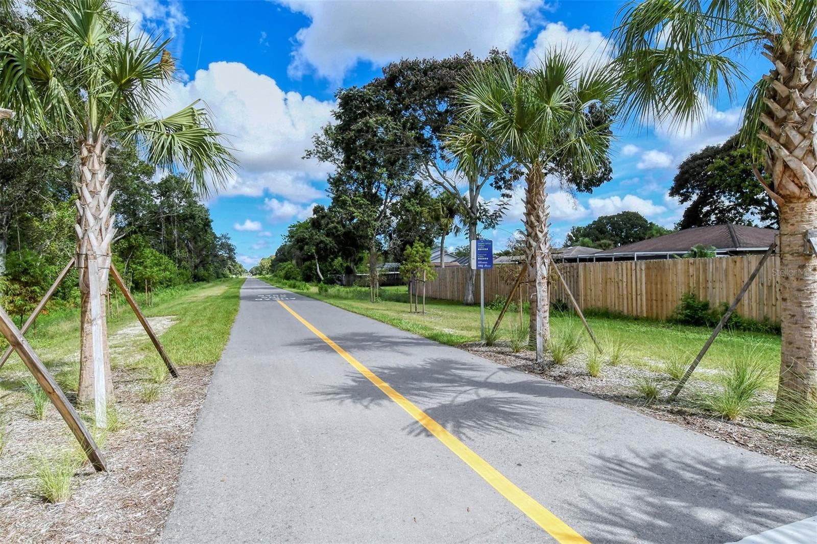 Legacy Trail - 335 PARK TRACE BLVD, OSPREY