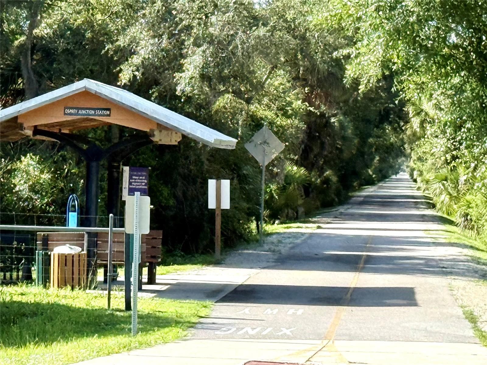 Rest area for bikers - 335 PARK TRACE BLVD, OSPREY