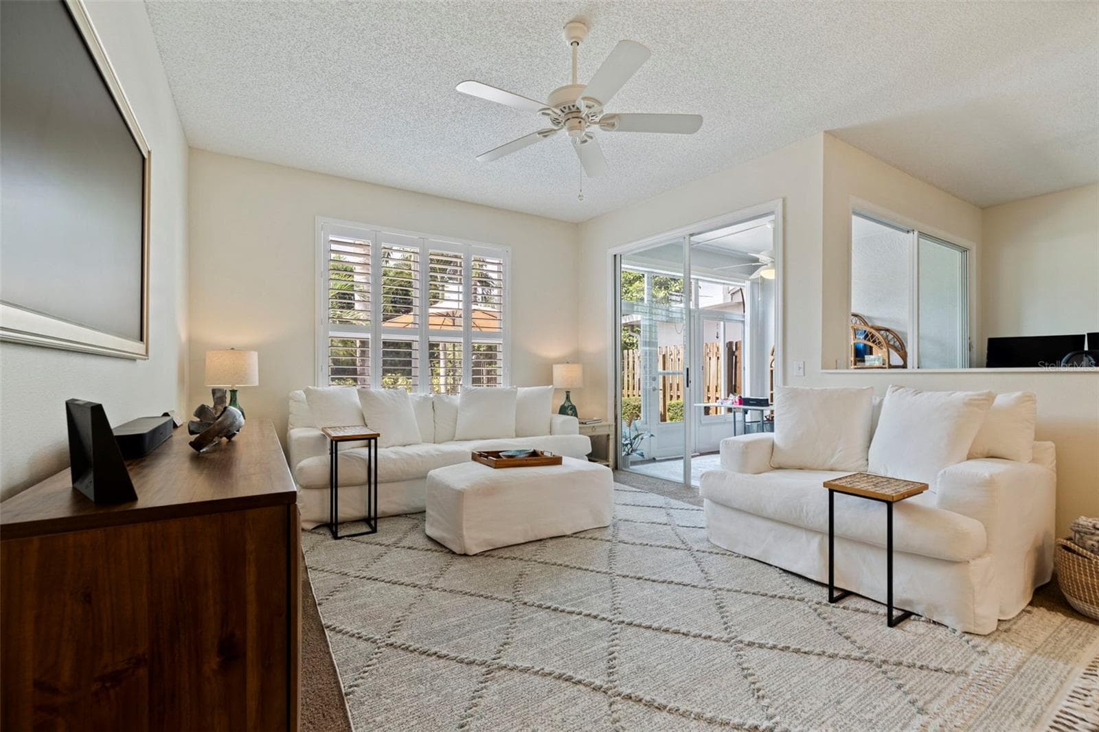 Townhouse at 3022 PEPPERWOOD LN W, CLEARWATER, photo 12 of 47