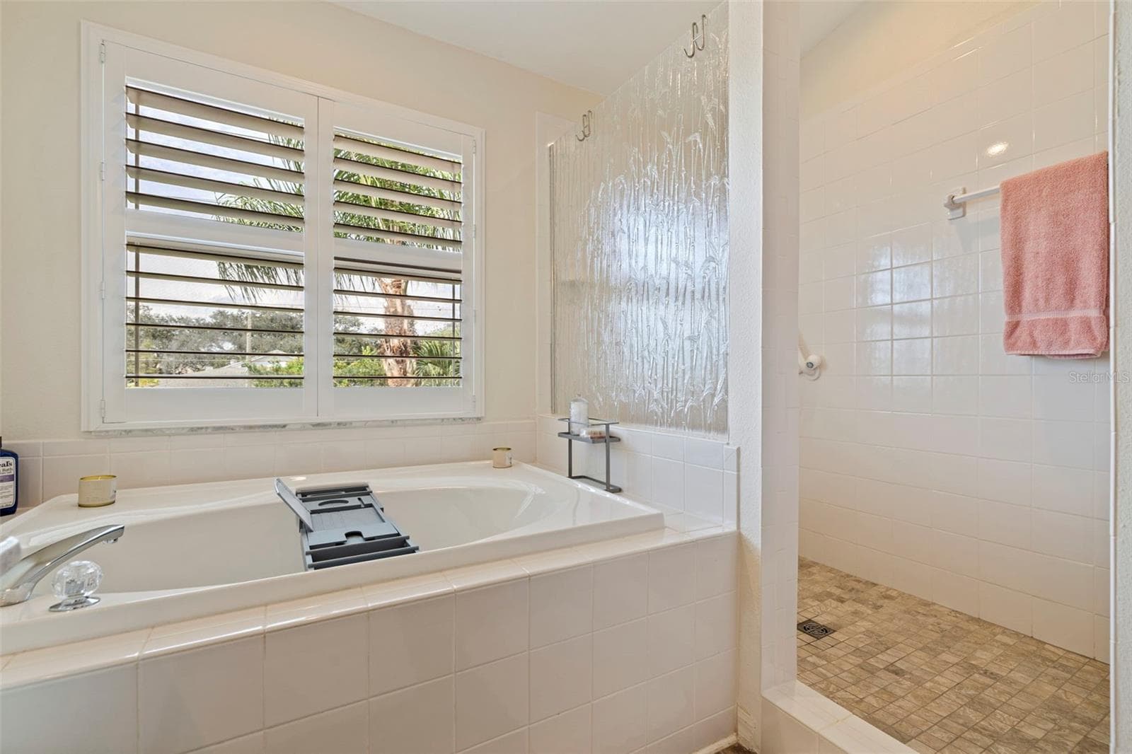 Townhouse at 3022 PEPPERWOOD LN W, CLEARWATER, photo 24 of 47