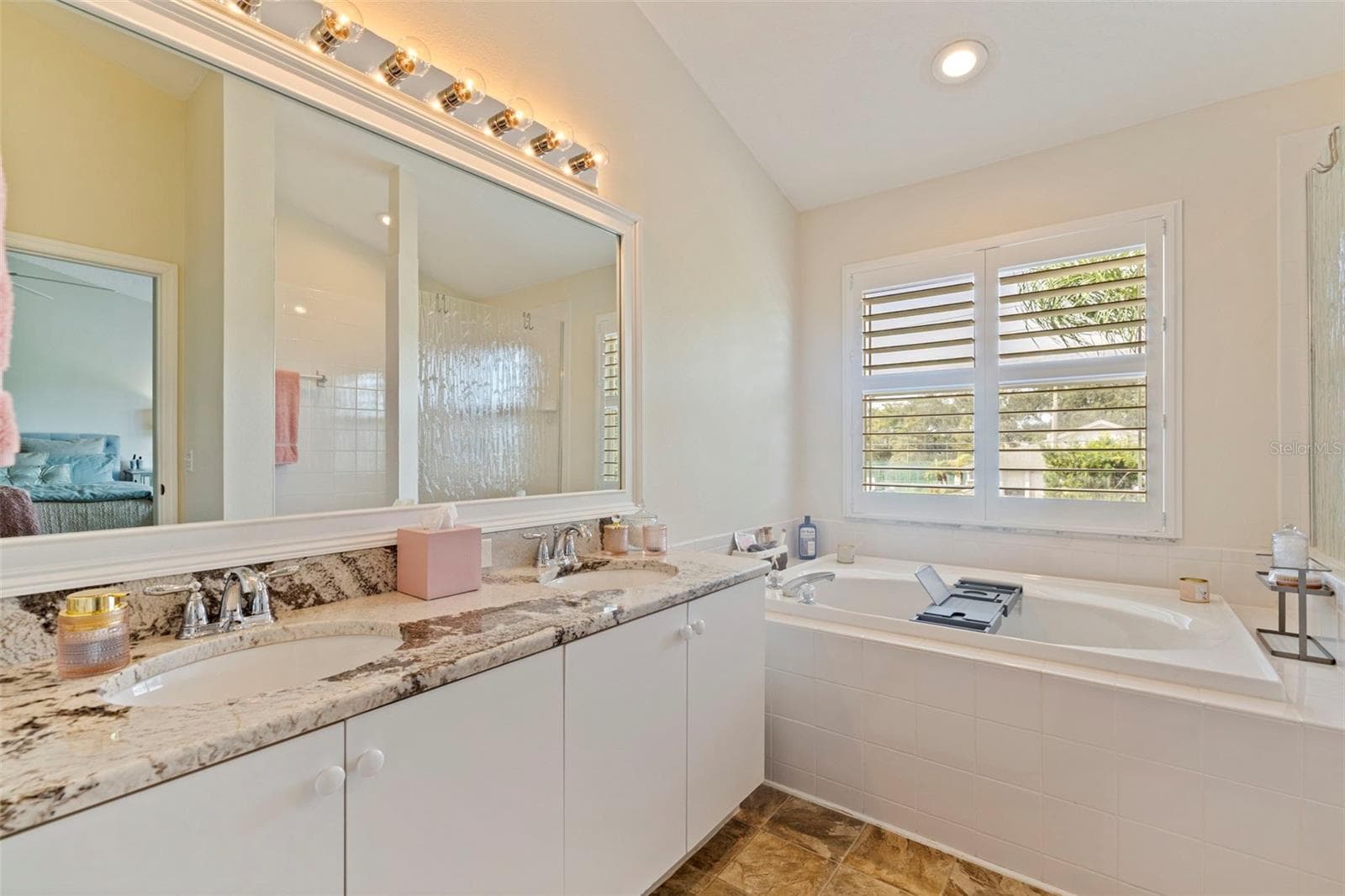 Townhouse at 3022 PEPPERWOOD LN W, CLEARWATER, photo 25 of 47
