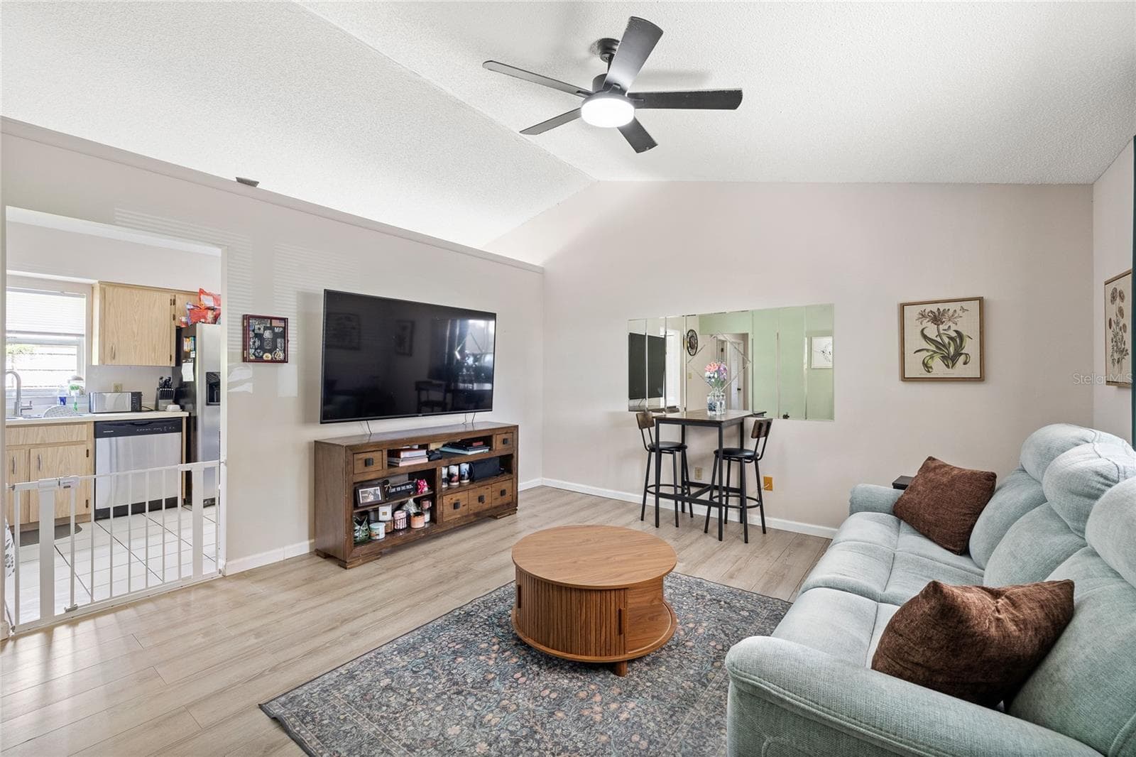 Single Family Residence at 7805 HYACINTH DR, ORLANDO, photo 4 of 16