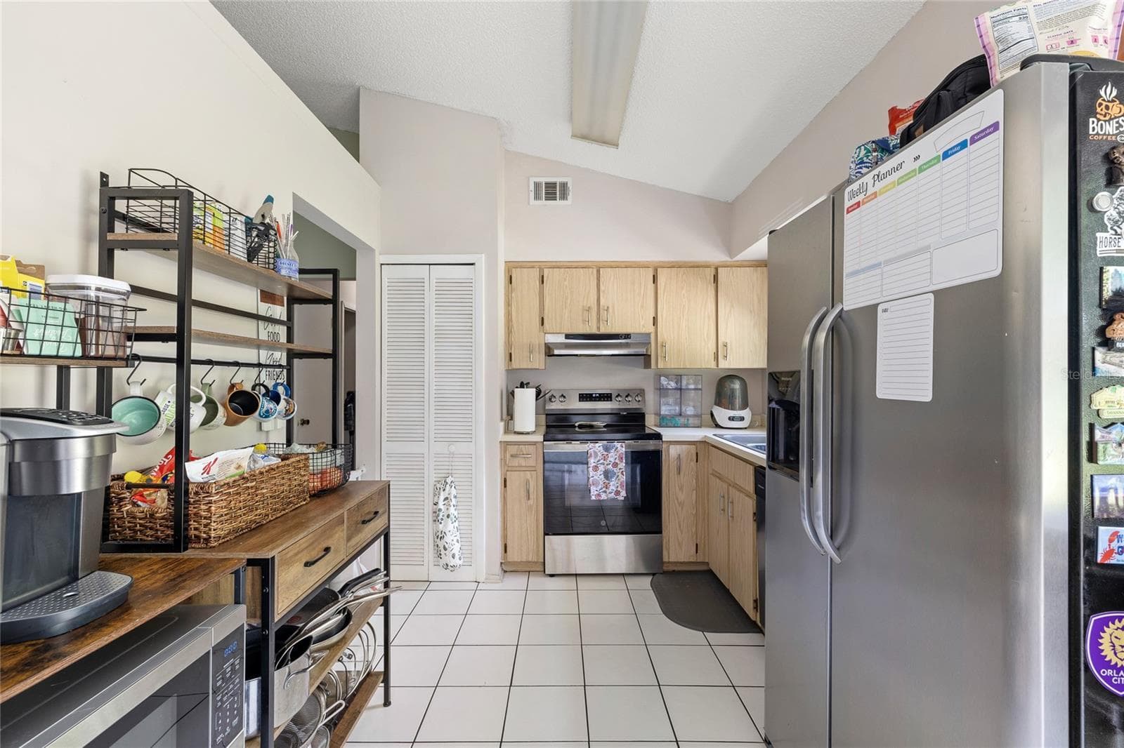 Single Family Residence at 7805 HYACINTH DR, ORLANDO, photo 5 of 16