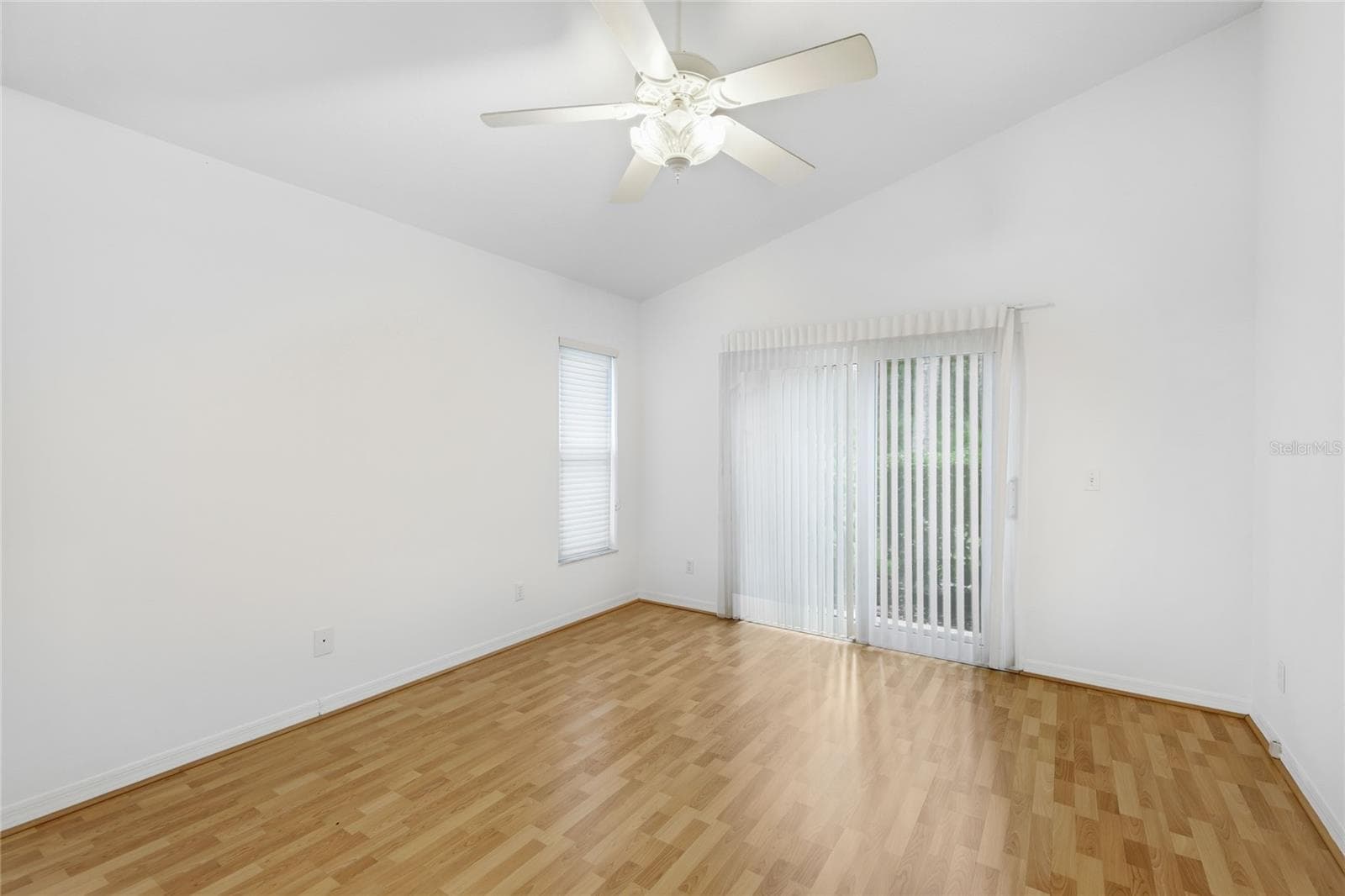 Single Family Residence at 2147 WASATCH DR, SARASOTA, photo 16 of 31