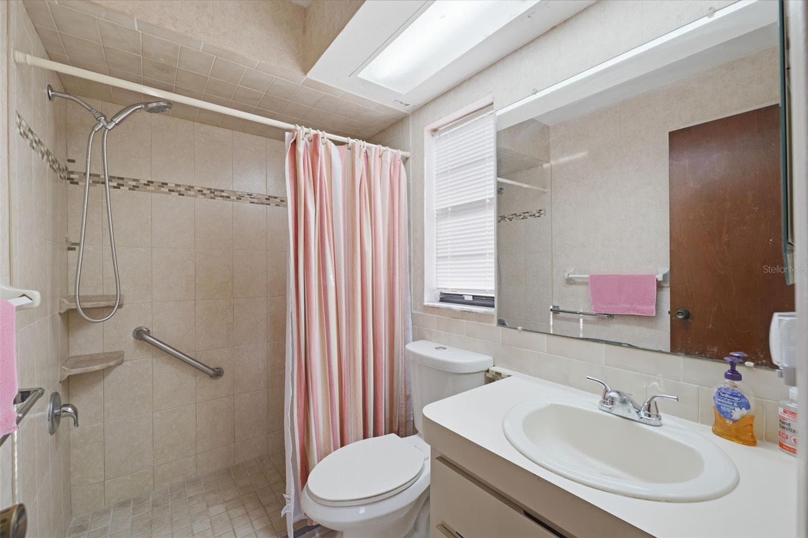 Primary Bathroom - 11460 RIDDLE DR, SPRING HILL