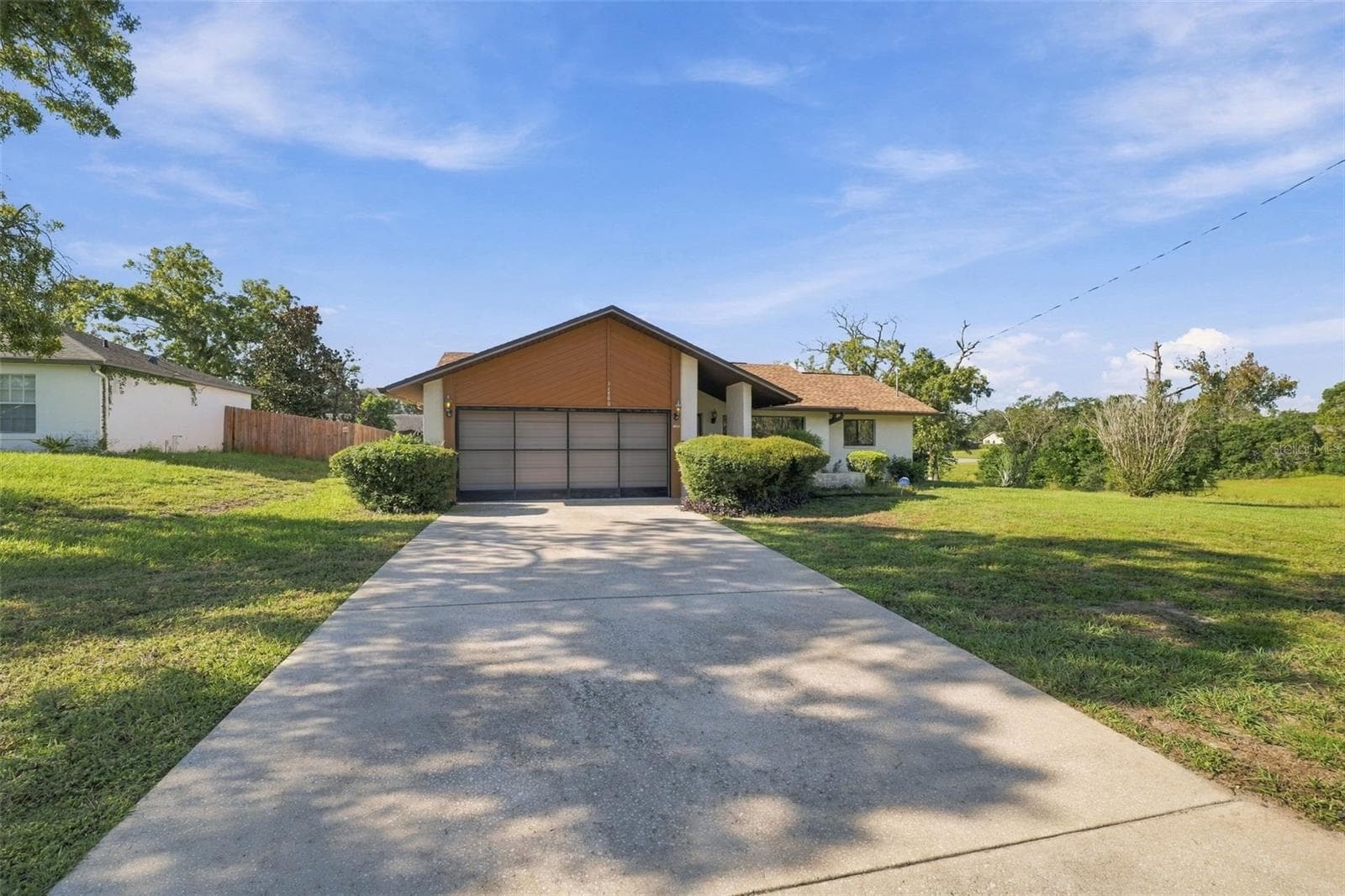 Front Exterior - 11460 RIDDLE DR, SPRING HILL