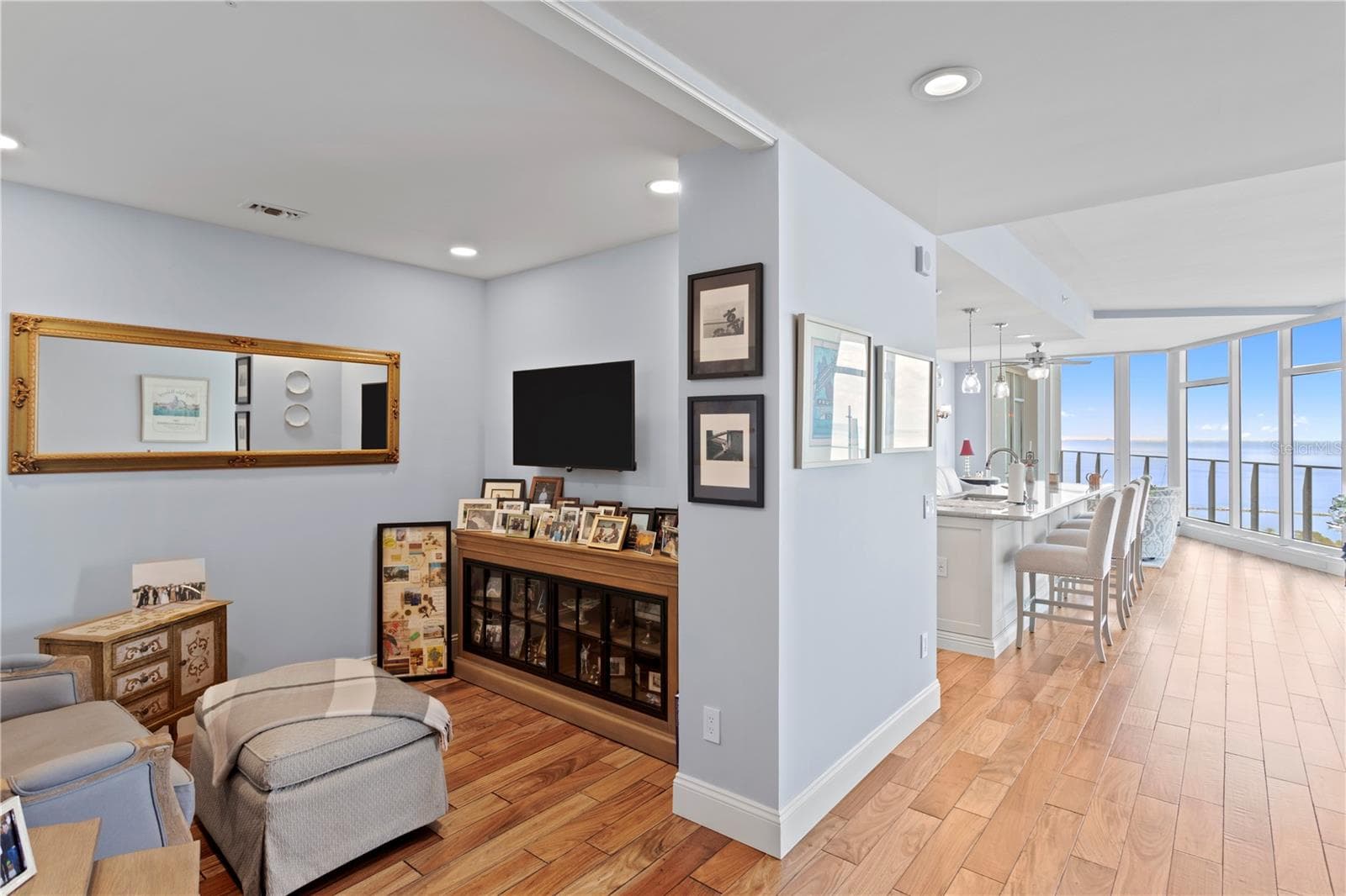 Condominium at 175 1ST ST S #2307, ST PETERSBURG, photo 4 of 64