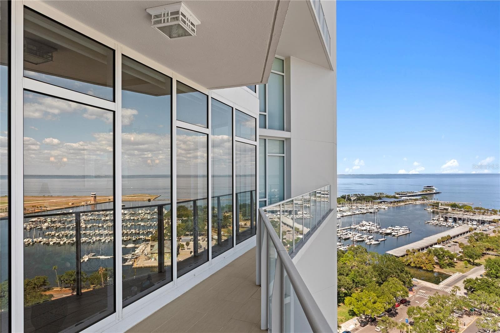 Condominium at 175 1ST ST S #2307, ST PETERSBURG, photo 23 of 64