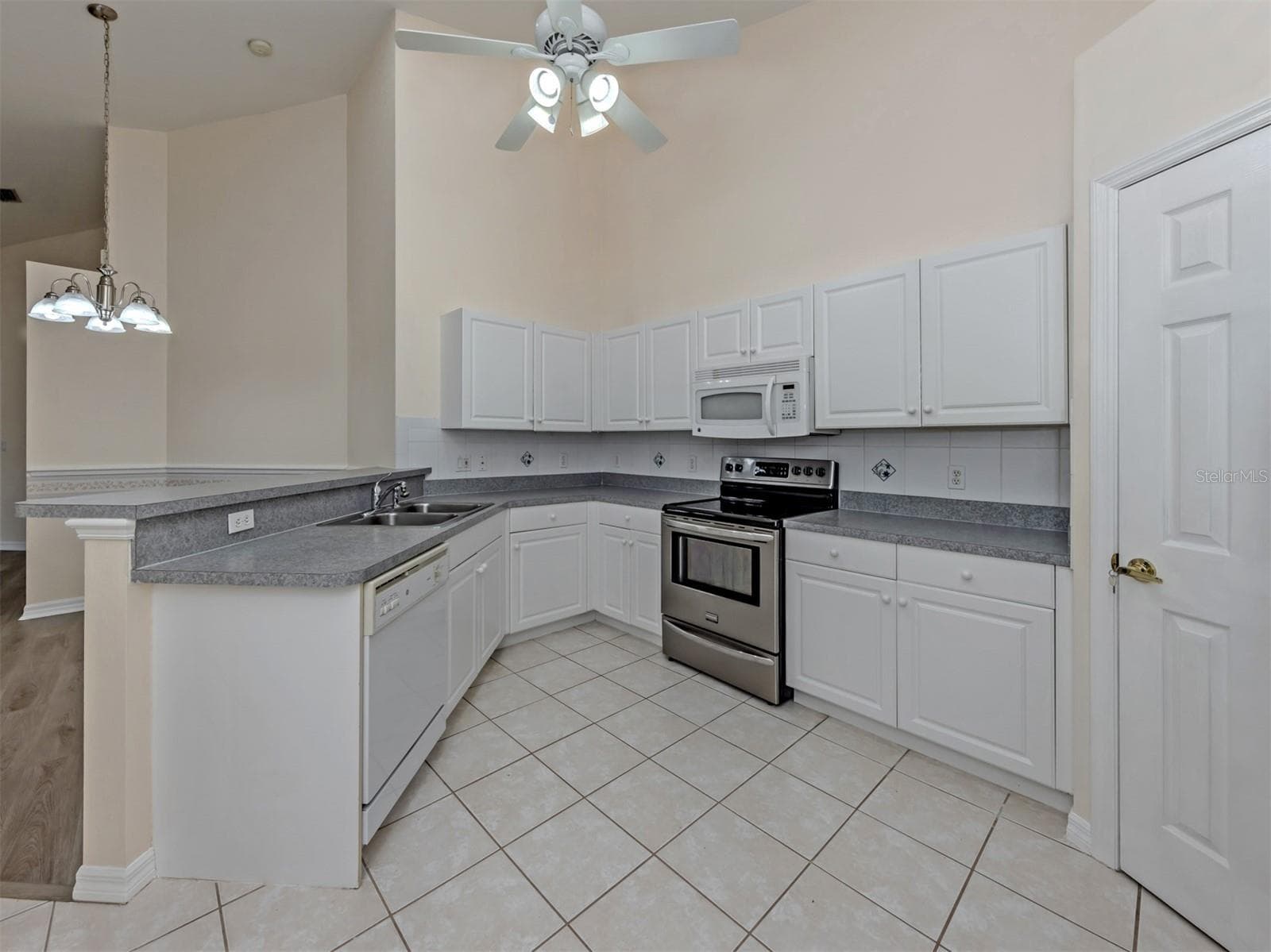 Villa at 4265 FAIRWAY DR, NORTH PORT, photo 14 of 75