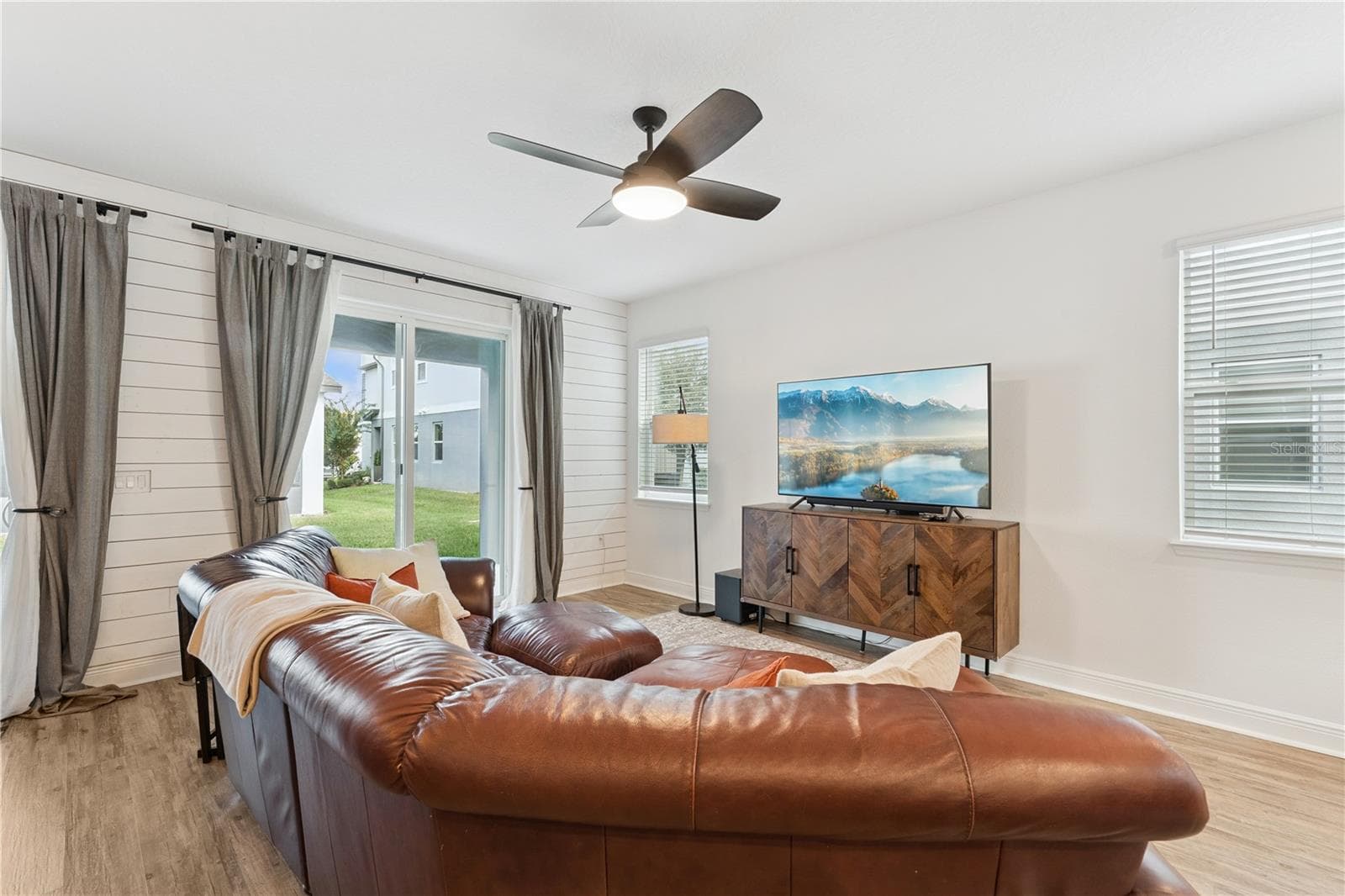 Townhouse at 2356 SHADOWLAND LOOP, WINTER PARK, photo 6 of 42